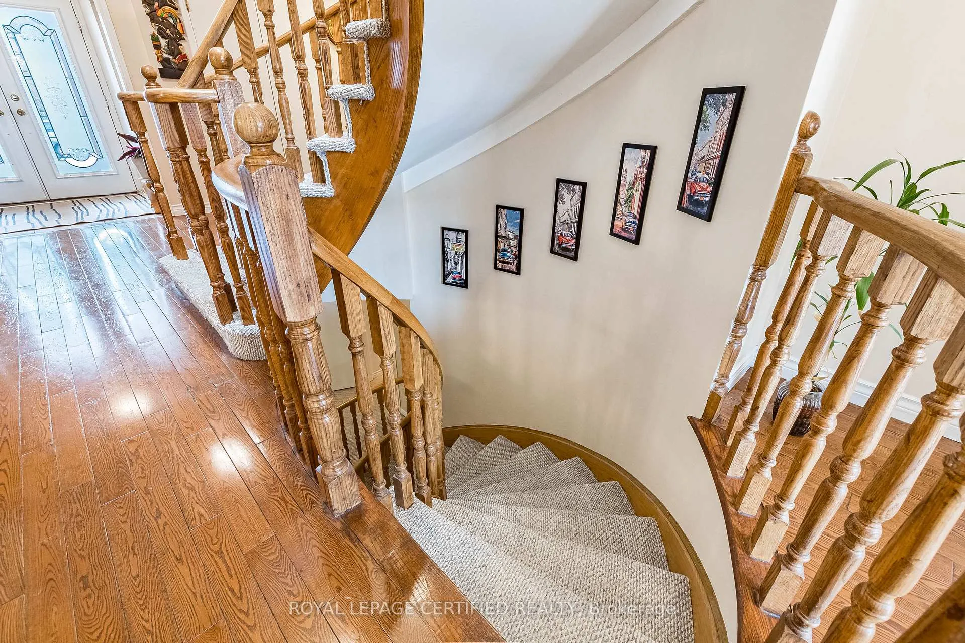 Photo 37 of 48 Fernbrook Crescent, Brampton, Snelgrove — HOMEH