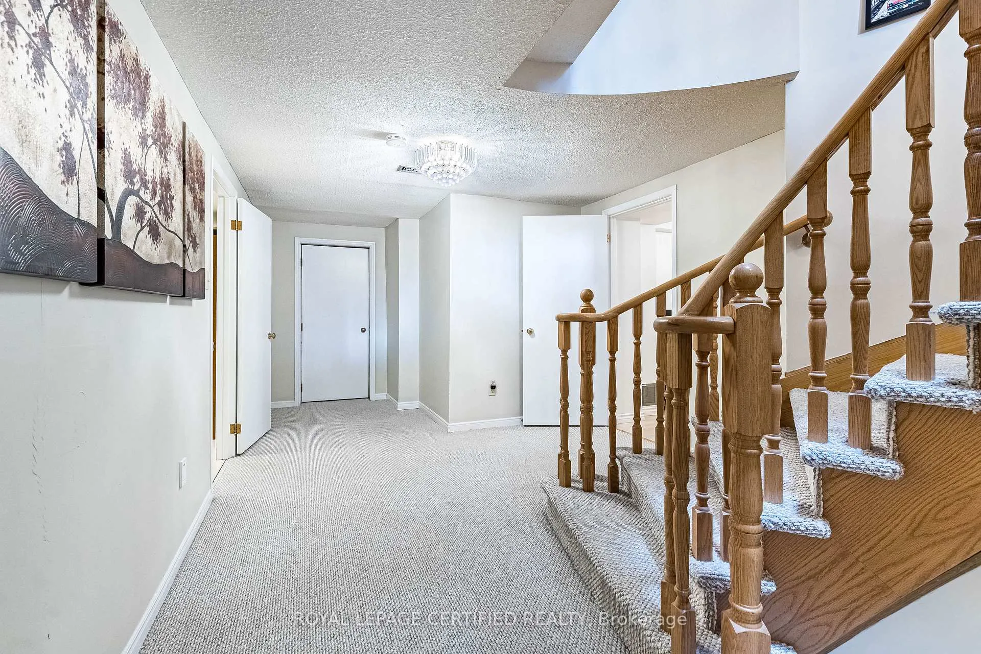 Photo 38 of 48 Fernbrook Crescent, Brampton, Snelgrove — HOMEH