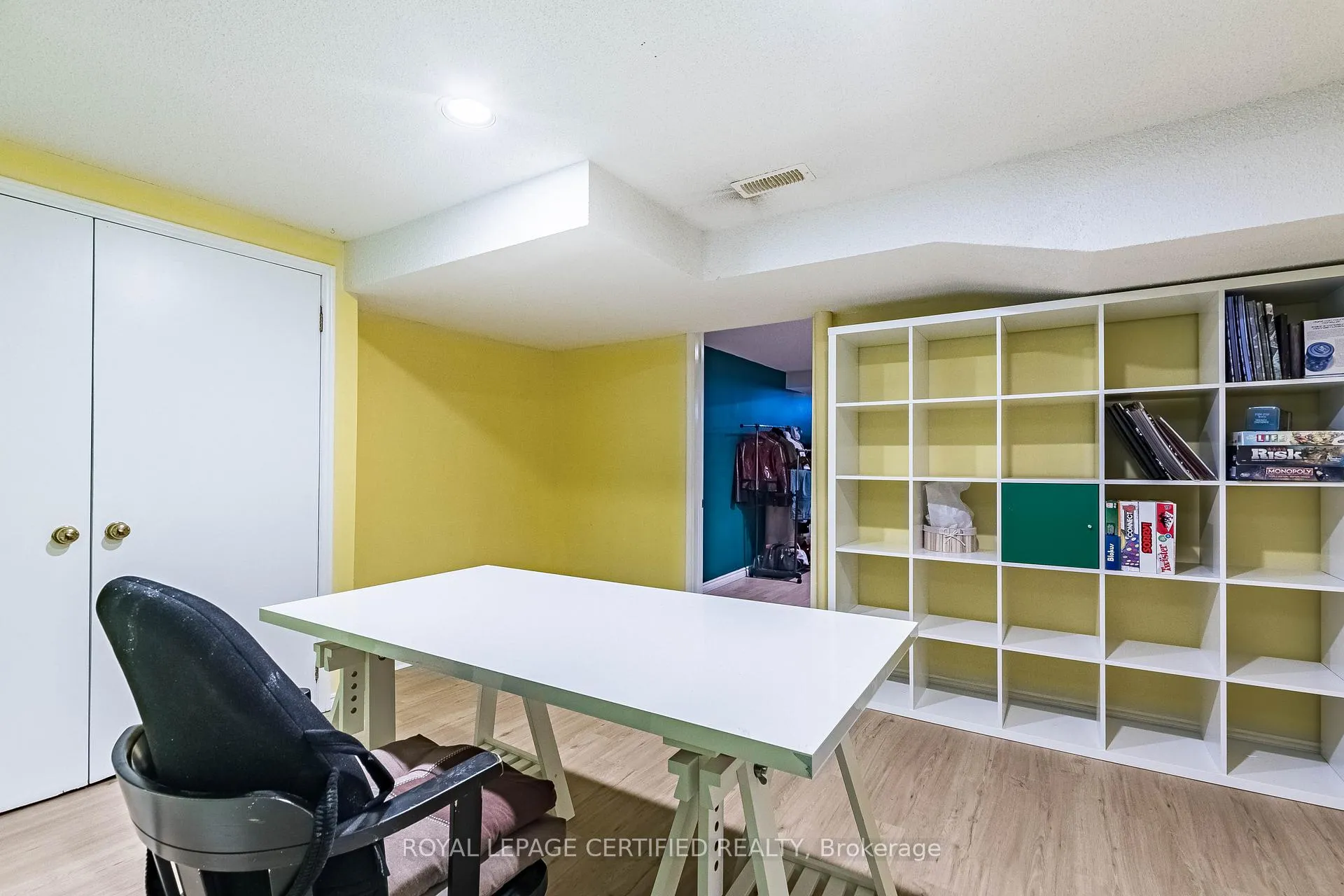 Photo 42 of 48 Fernbrook Crescent, Brampton, Snelgrove — HOMEH