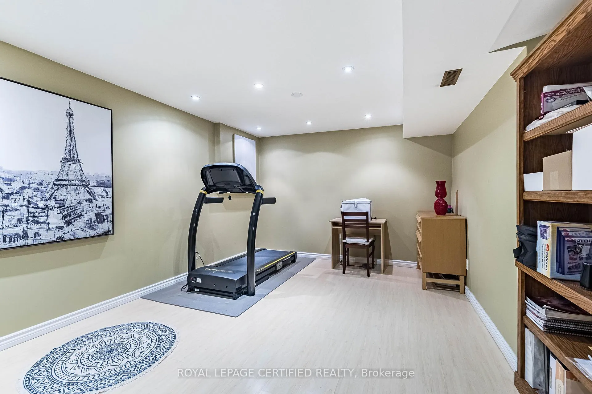 Photo 43 of 48 Fernbrook Crescent, Brampton, Snelgrove — HOMEH