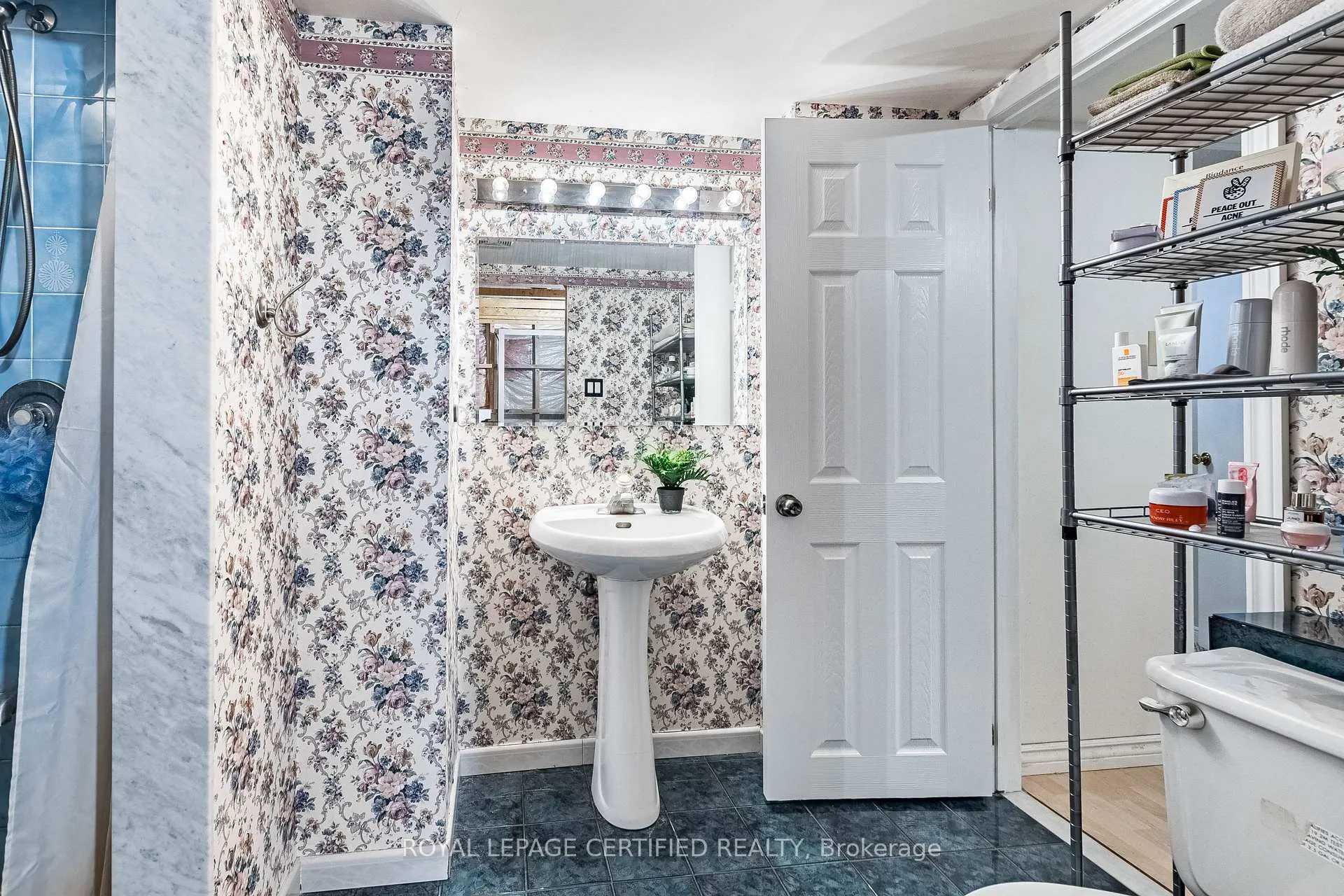 Photo 45 of 48 Fernbrook Crescent, Brampton, Snelgrove — HOMEH