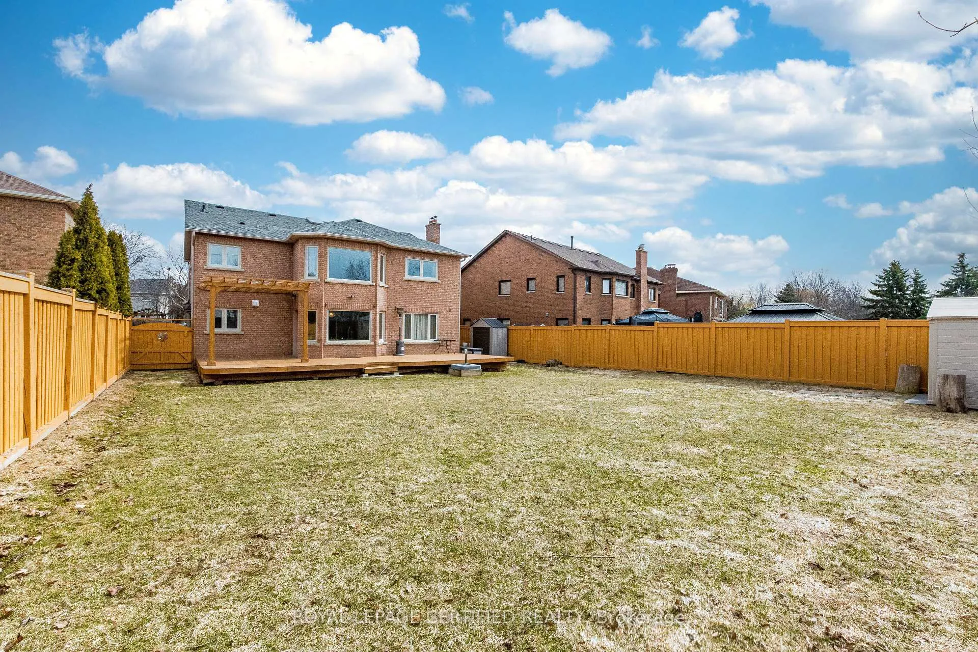 Photo 46 of 48 Fernbrook Crescent, Brampton, Snelgrove — HOMEH