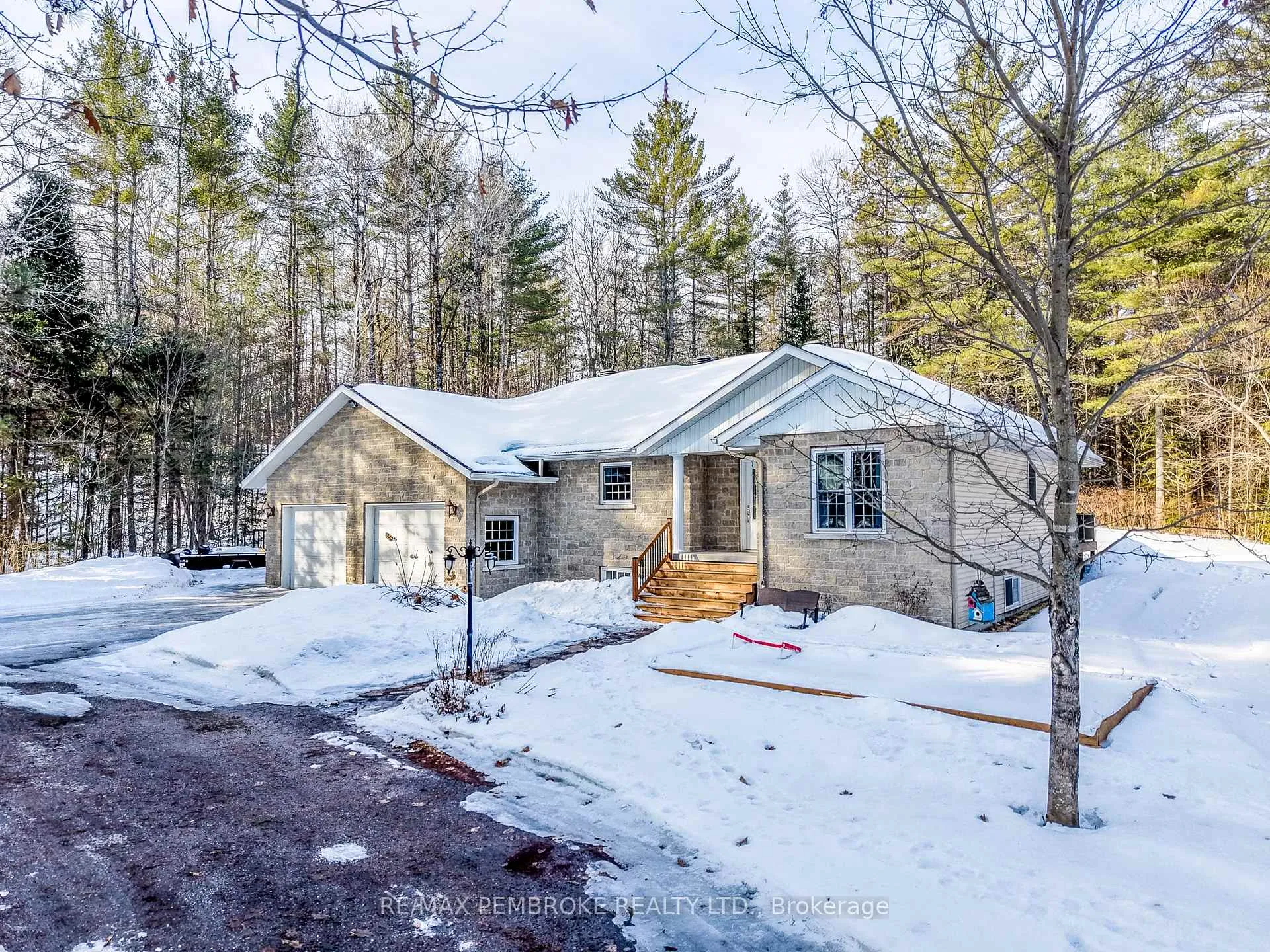 Photo 1 of 226 Eichstaedt Road, Petawawa — HOMEH
