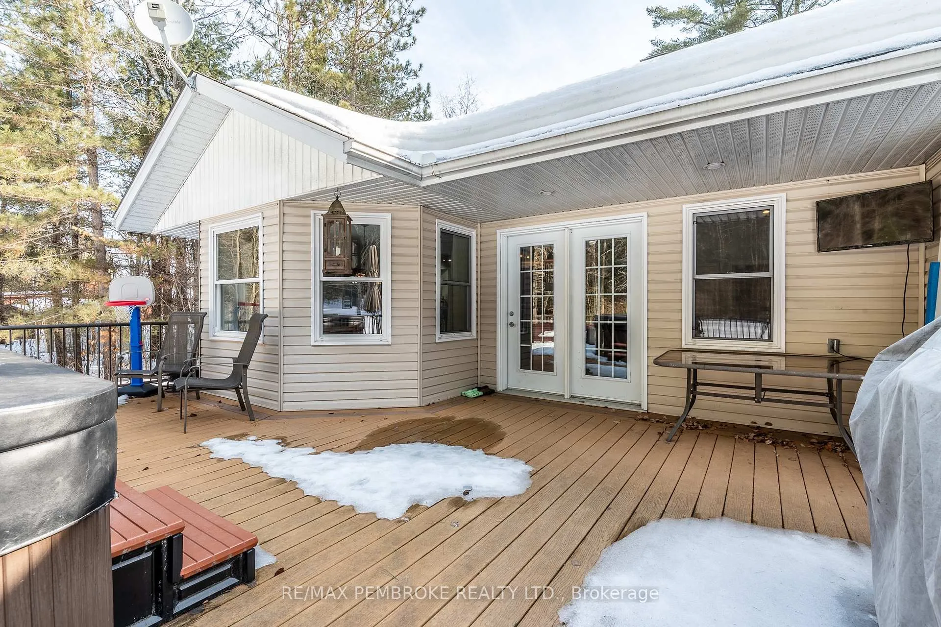 Photo 12 of 226 Eichstaedt Road, Petawawa — HOMEH
