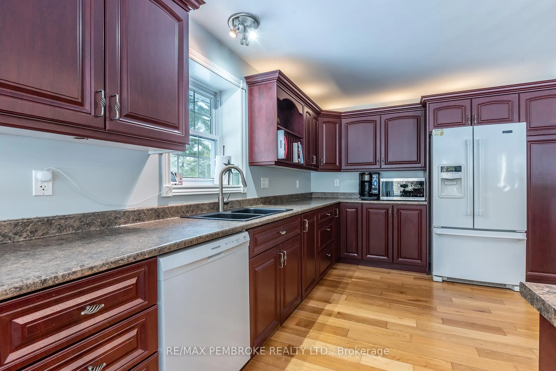 Photo 21 of 226 Eichstaedt Road, Petawawa — HOMEH