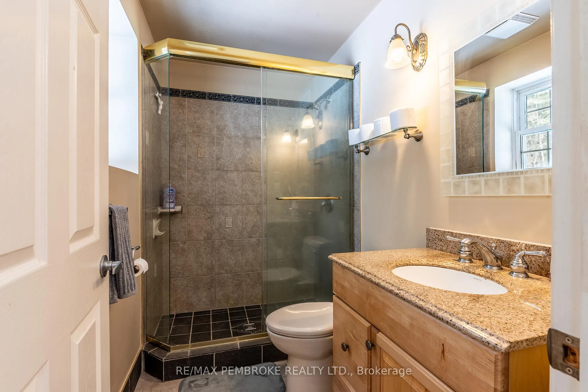 Photo 34 of 226 Eichstaedt Road, Petawawa — HOMEH