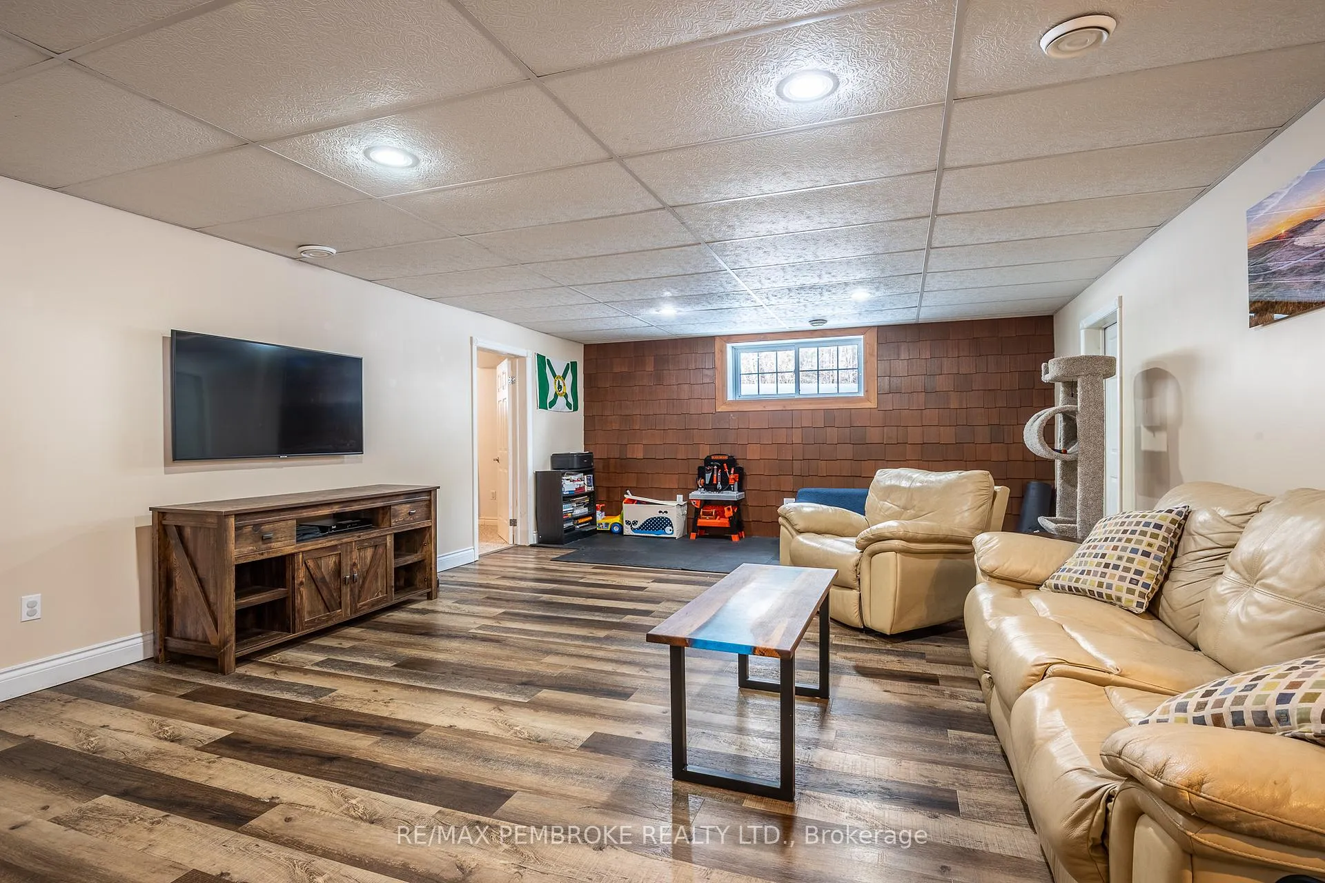 Photo 43 of 226 Eichstaedt Road, Petawawa — HOMEH