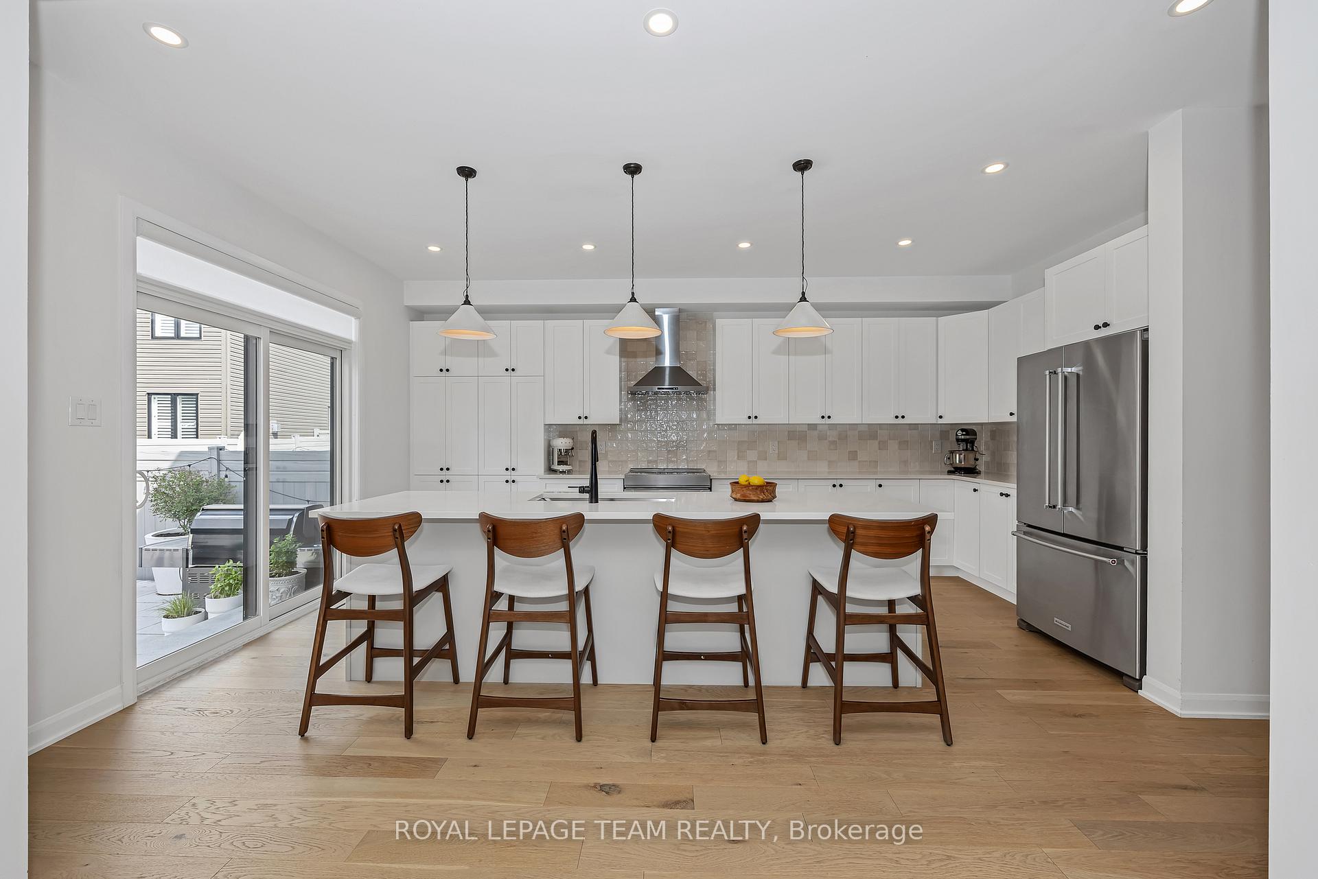 Photo 15 of 726 Coast Circle, Ottawa, Mahogany Community — HOMEH