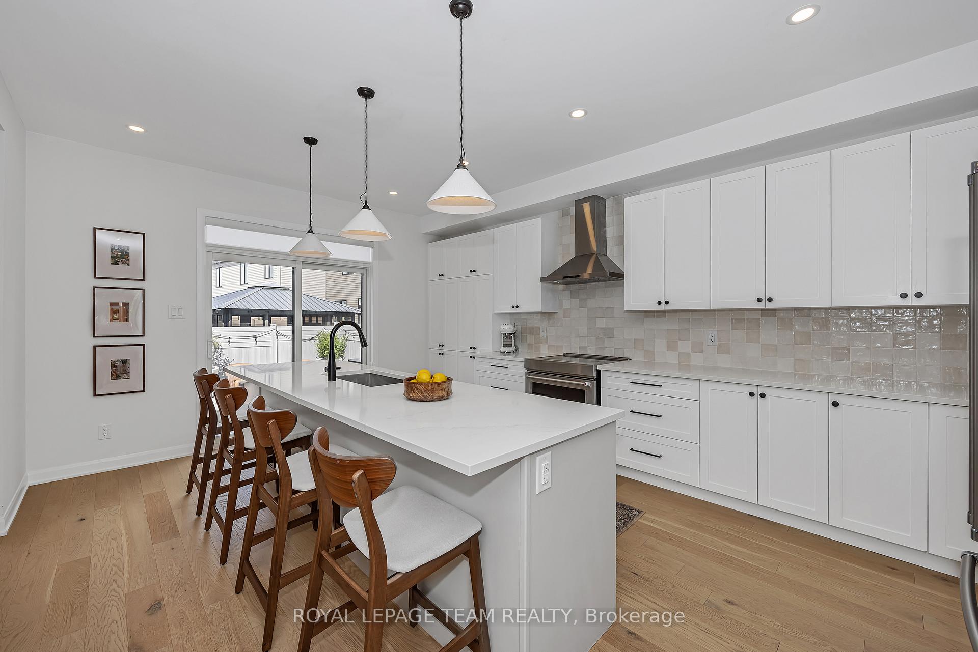 Photo 16 of 726 Coast Circle, Ottawa, Mahogany Community — HOMEH