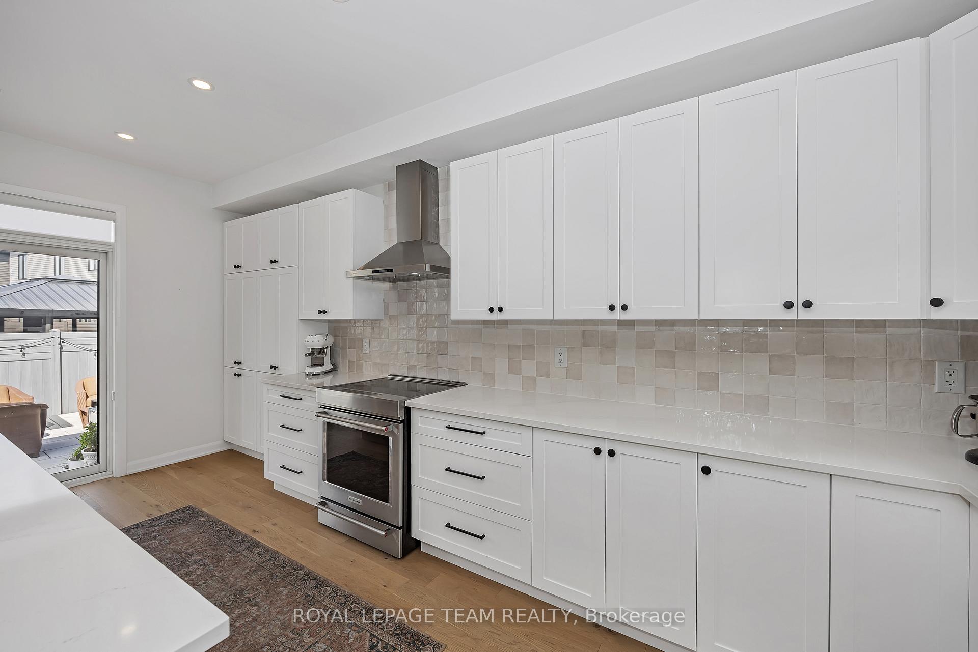 Photo 20 of 726 Coast Circle, Ottawa, Mahogany Community — HOMEH