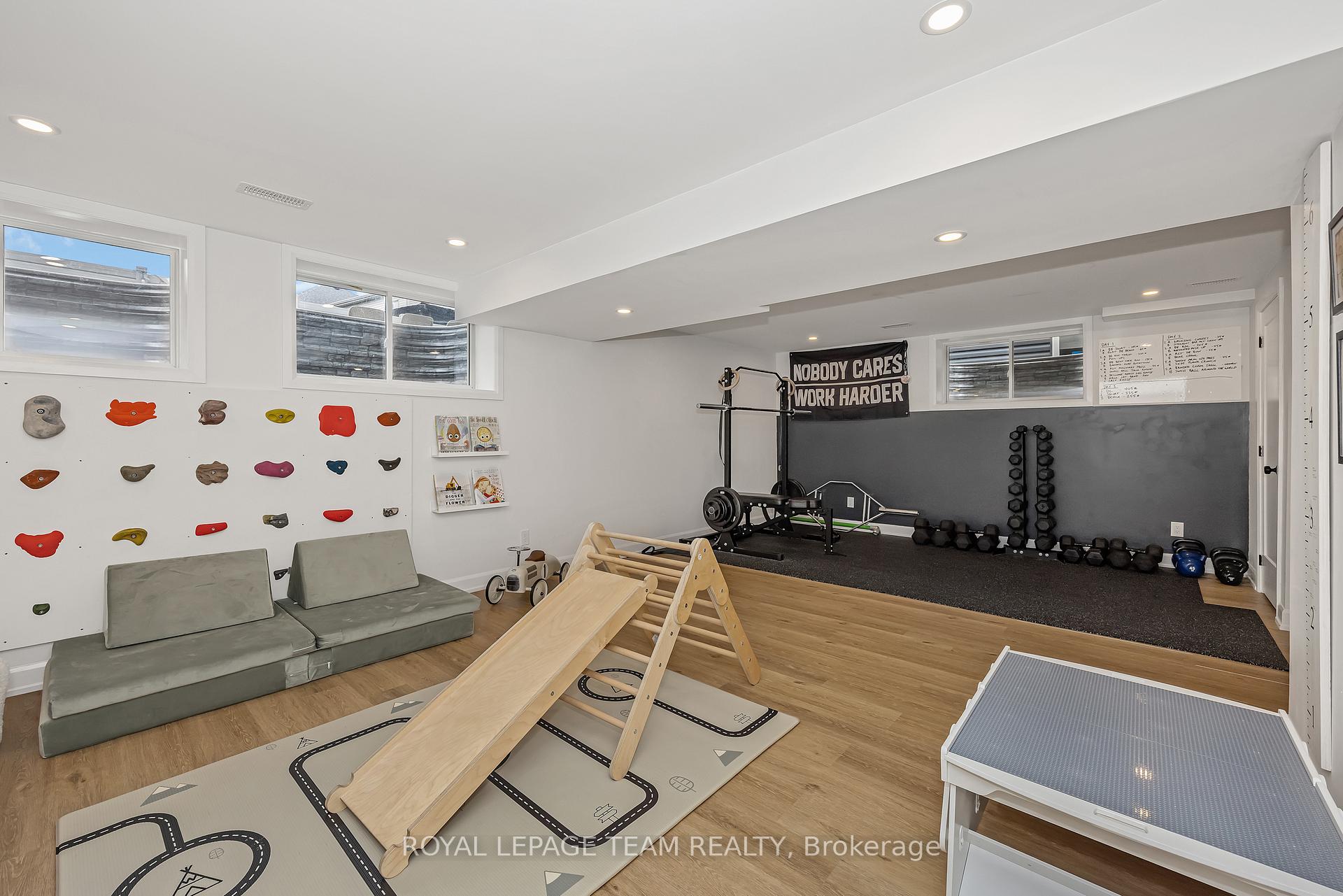 Photo 43 of 726 Coast Circle, Ottawa, Mahogany Community — HOMEH