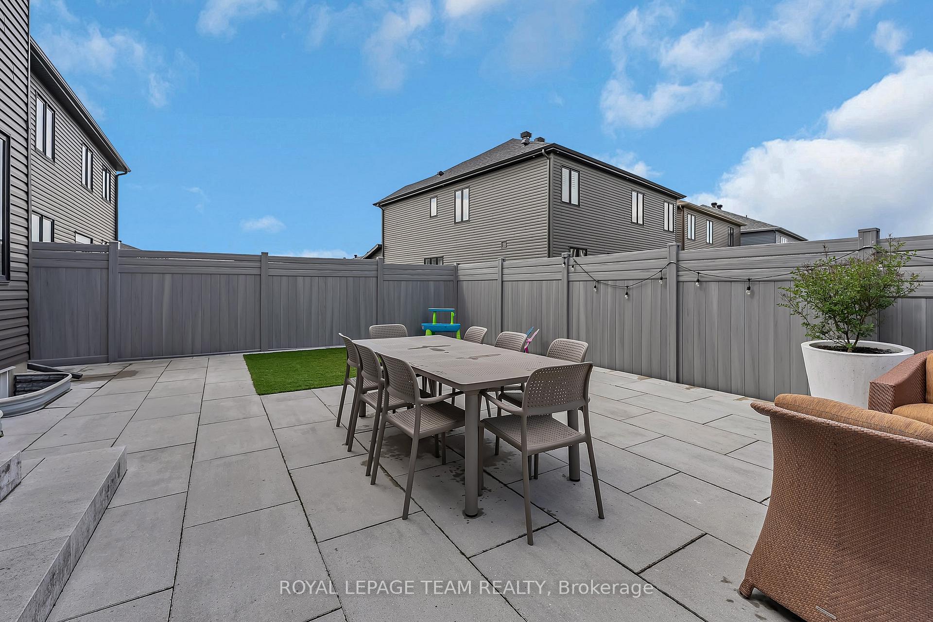 Photo 47 of 726 Coast Circle, Ottawa, Mahogany Community — HOMEH