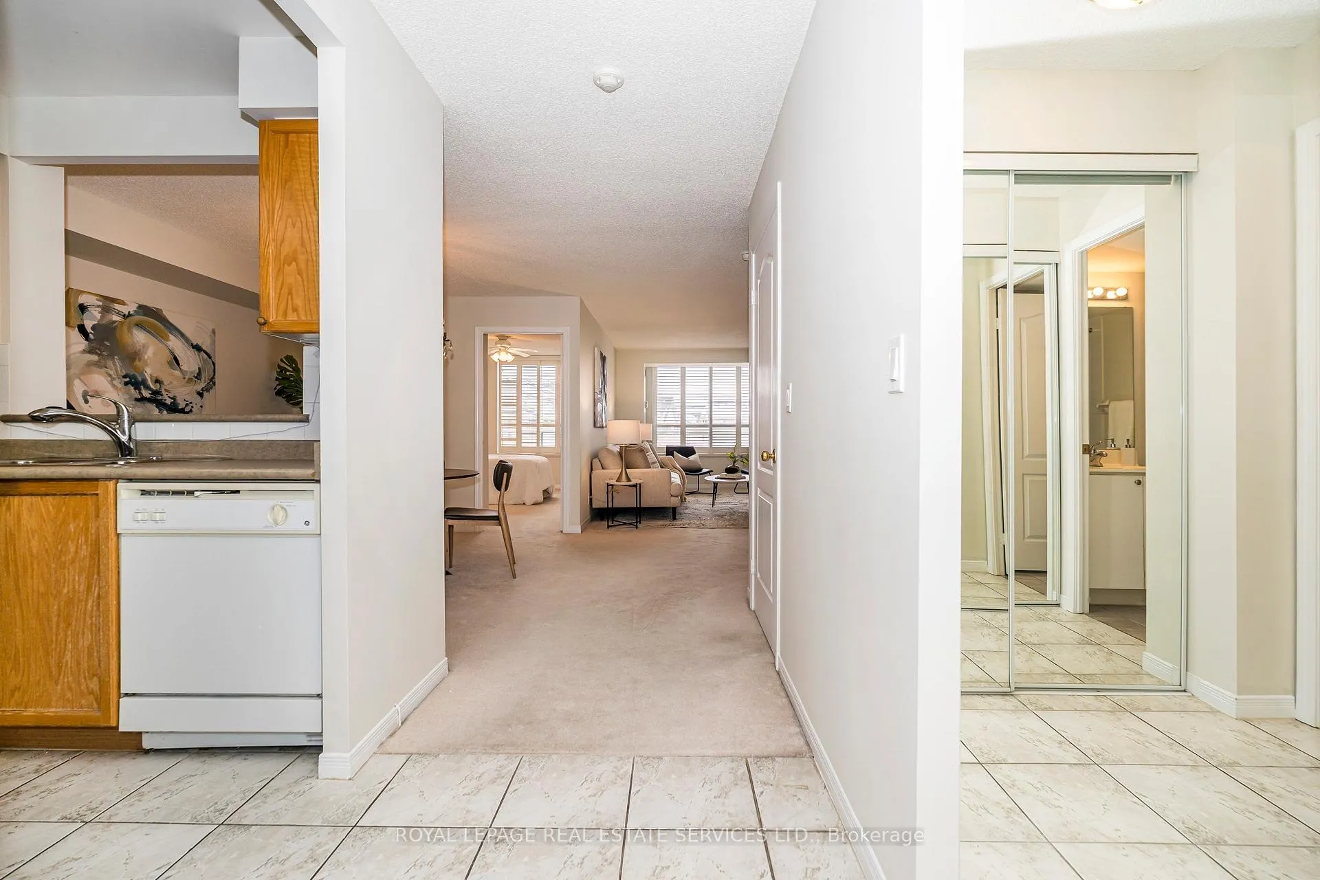 Photo 2 of Unit 310, 1000 The Esplanade N, Pickering, Town Centre — HOMEH