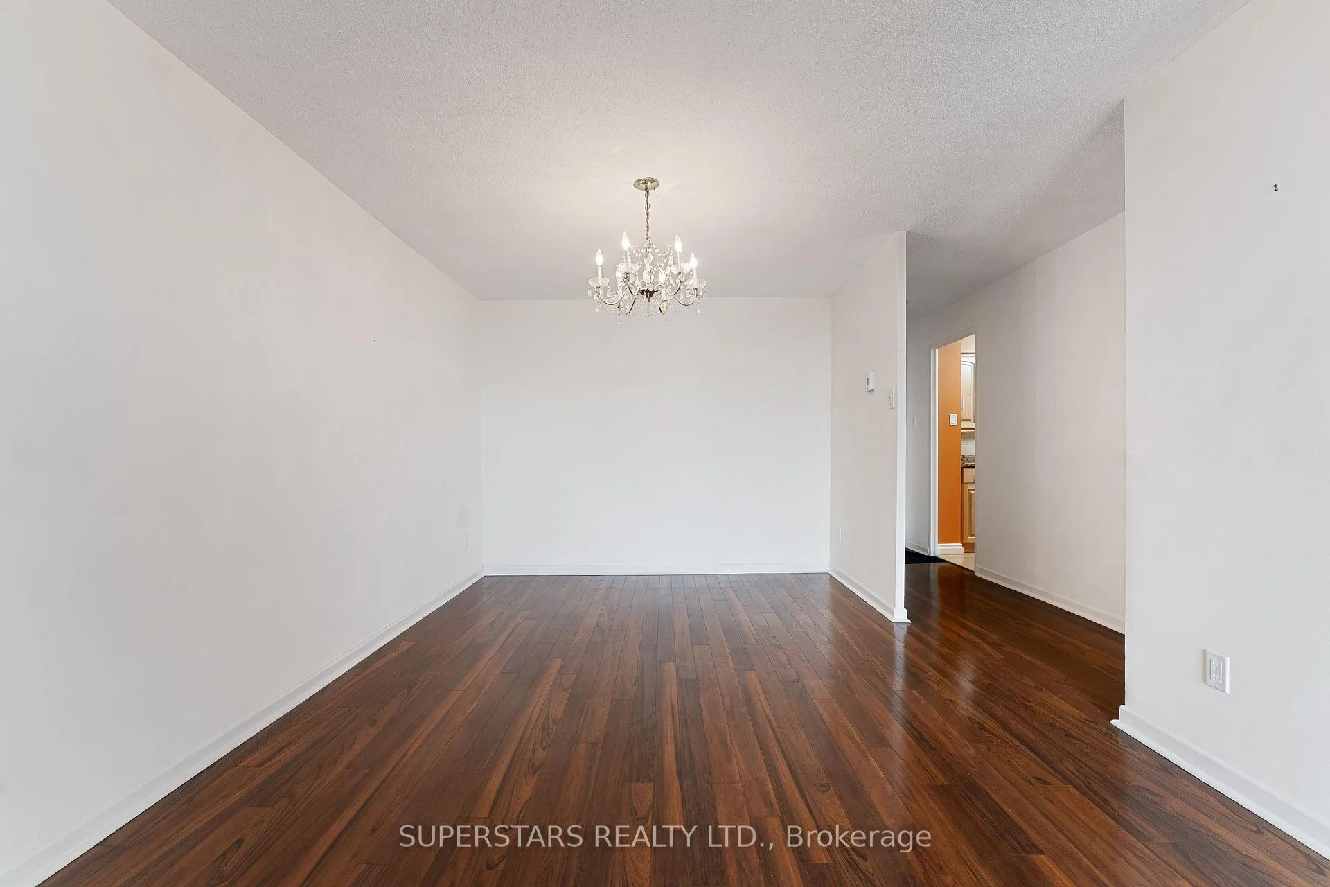 Photo 10 of Unit 1407, 1 Royal Orchard Boulevard, Markham, Royal Orchard — HOMEH
