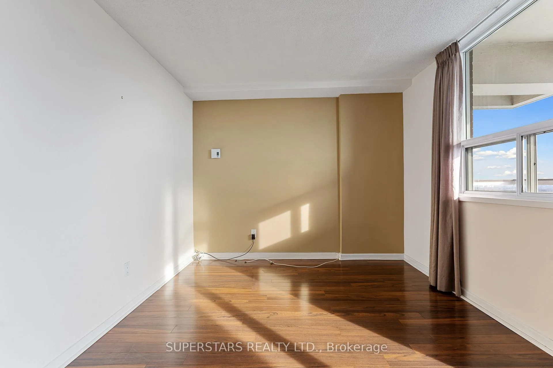 Photo 12 of Unit 1407, 1 Royal Orchard Boulevard, Markham, Royal Orchard — HOMEH