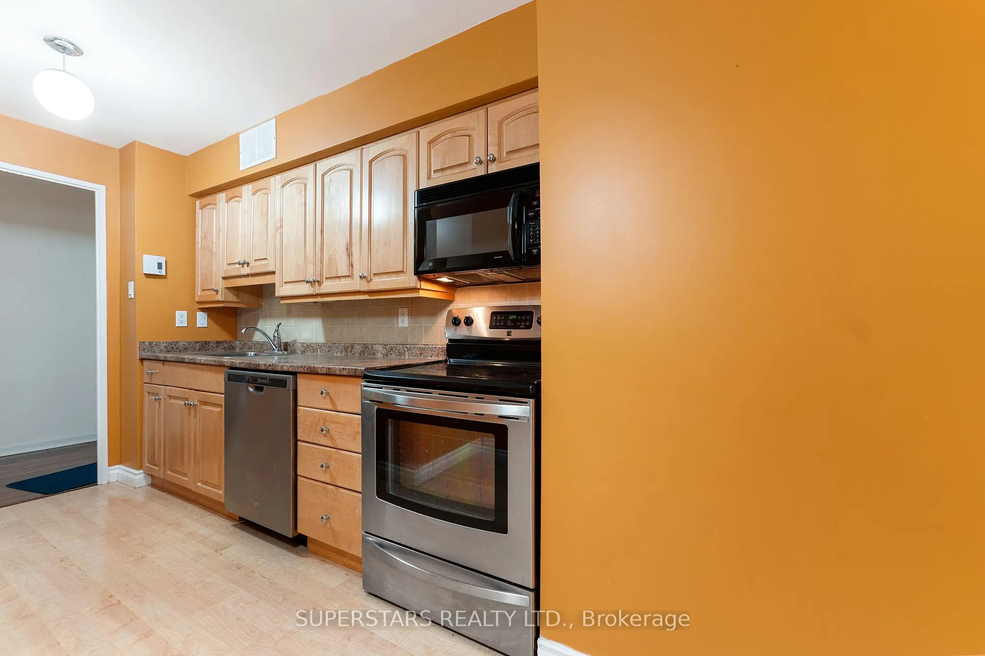 Photo 17 of Unit 1407, 1 Royal Orchard Boulevard, Markham, Royal Orchard — HOMEH