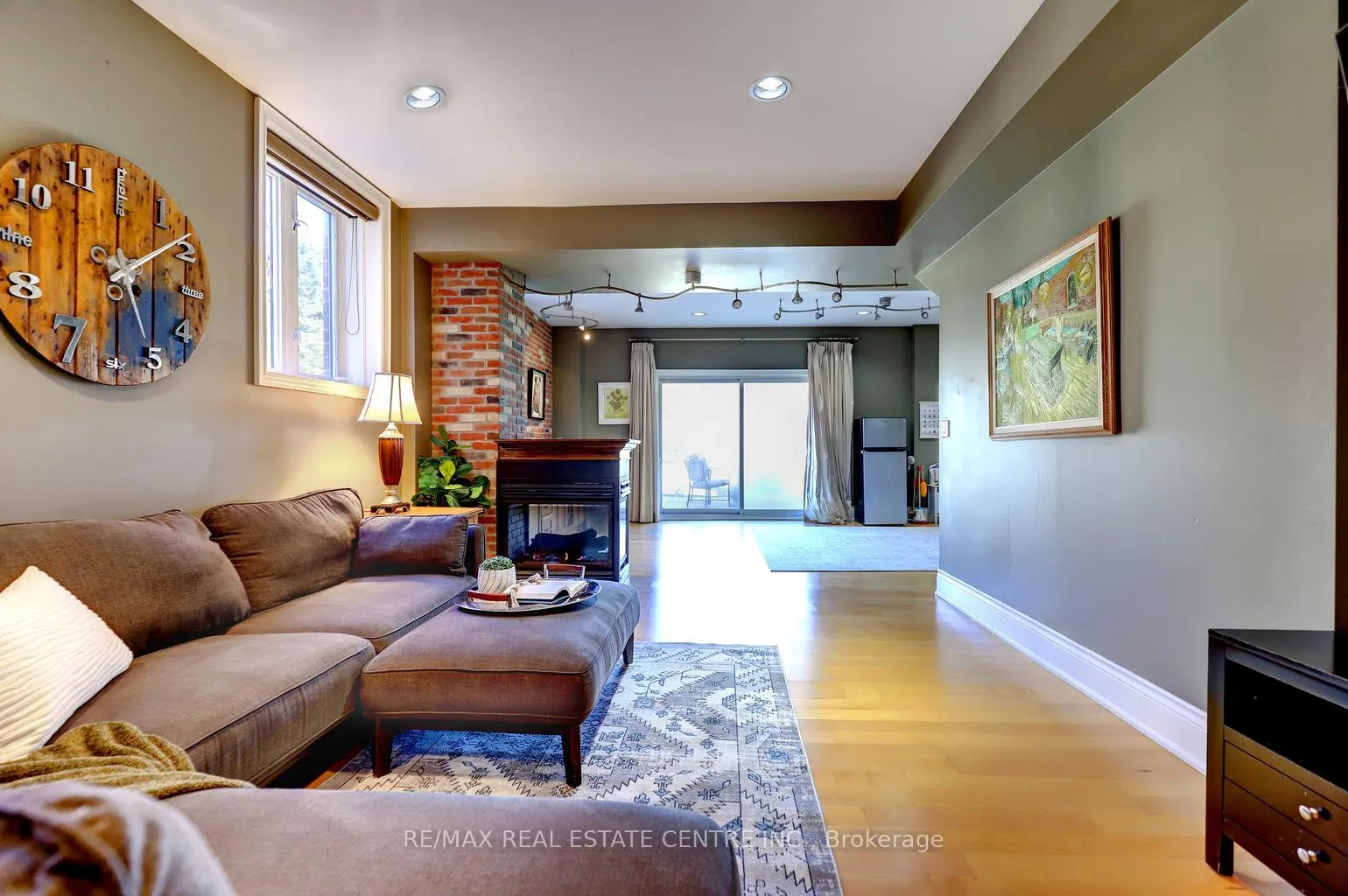 Photo 38 of 8 Deer Run Crescent, Halton Hills, Rural Esquesing — HOMEH