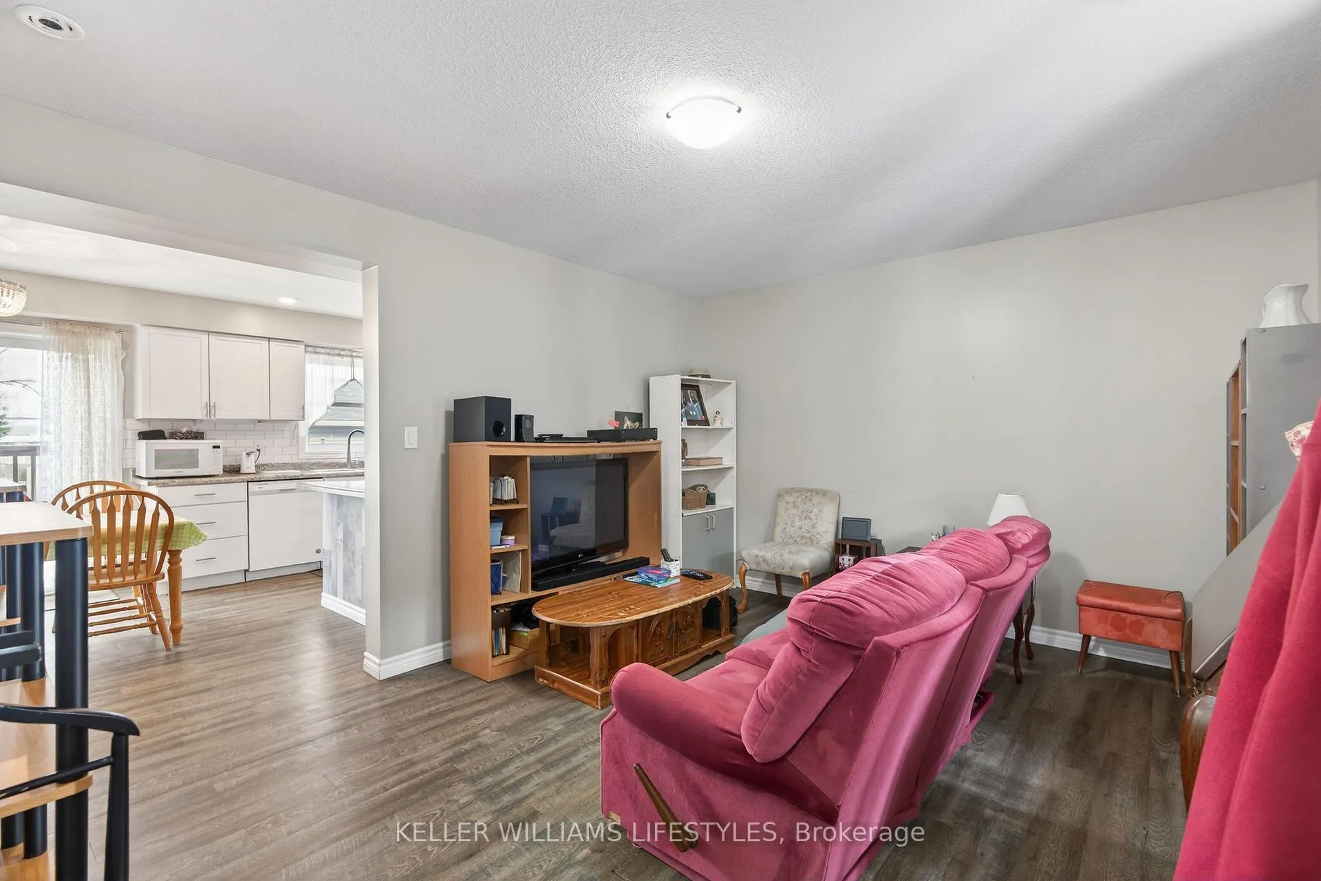 Photo 8 of 321 - 325 Buchanan Street, Strathroy-Caradoc, SW — HOMEH