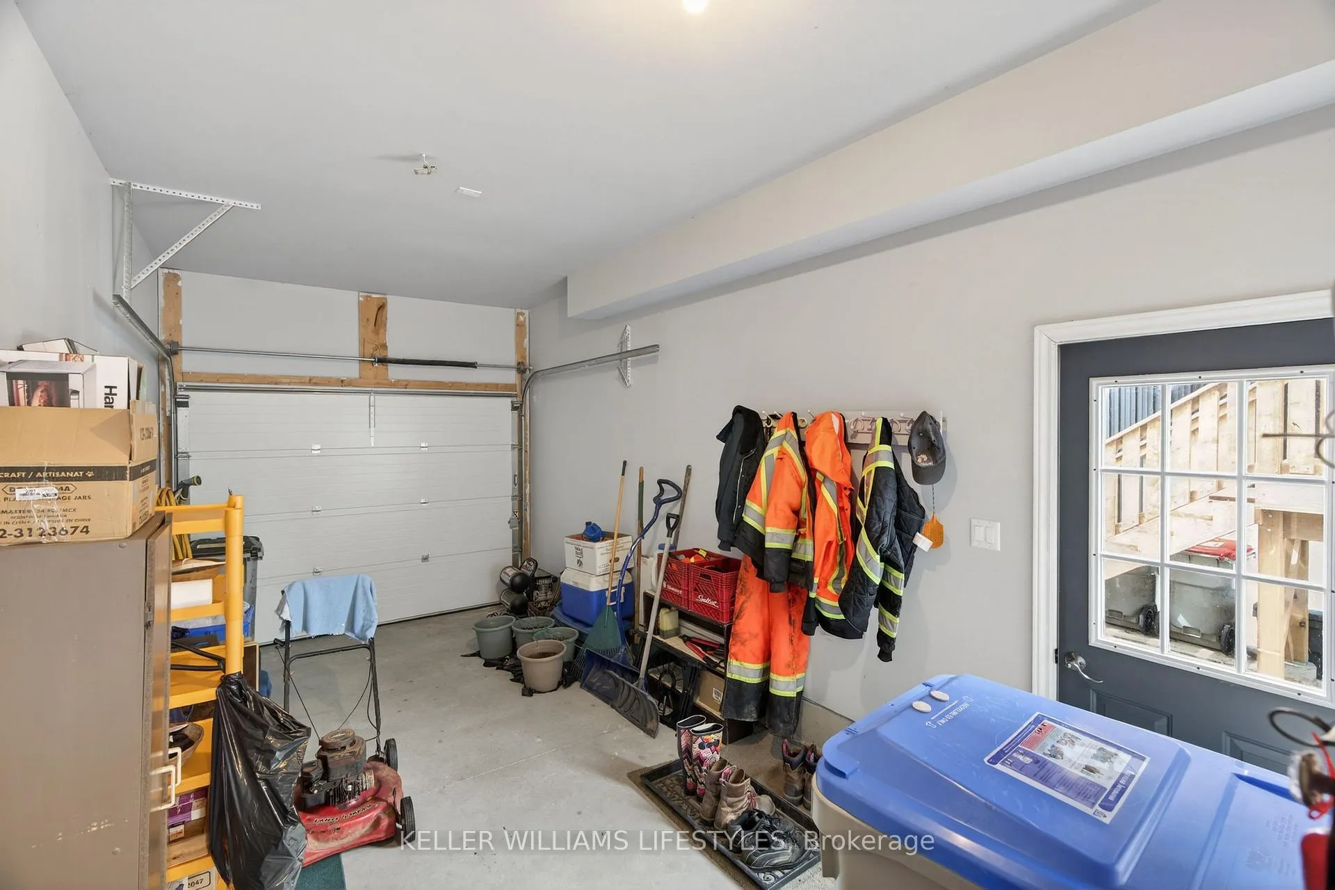 Photo 14 of 321 - 325 Buchanan Street, Strathroy-Caradoc, SW — HOMEH