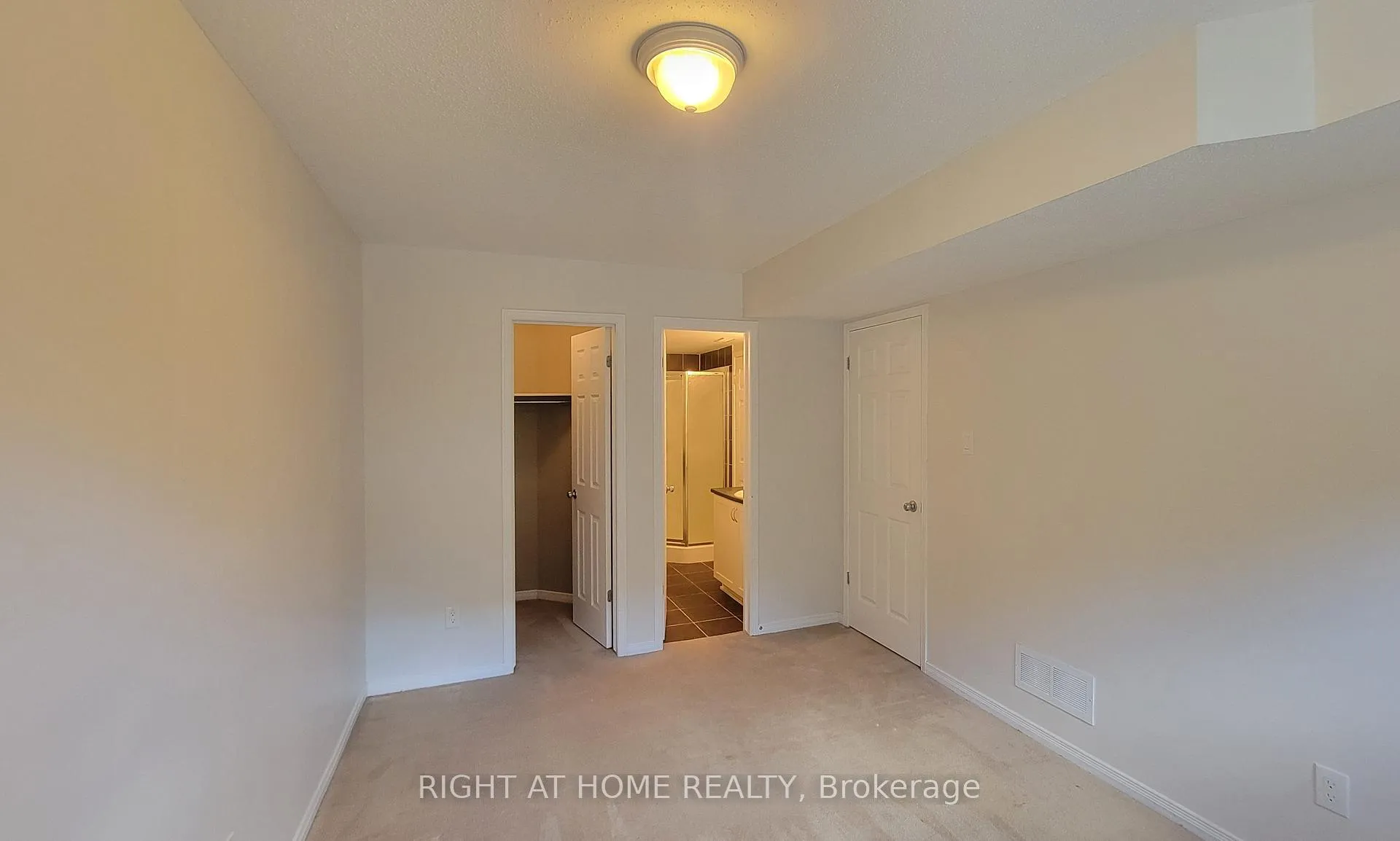 Photo 11 of Unit 11, 307 Galston Private, Ottawa, Mer Bleue/Bradley Estates/Anderson Park — HOMEH