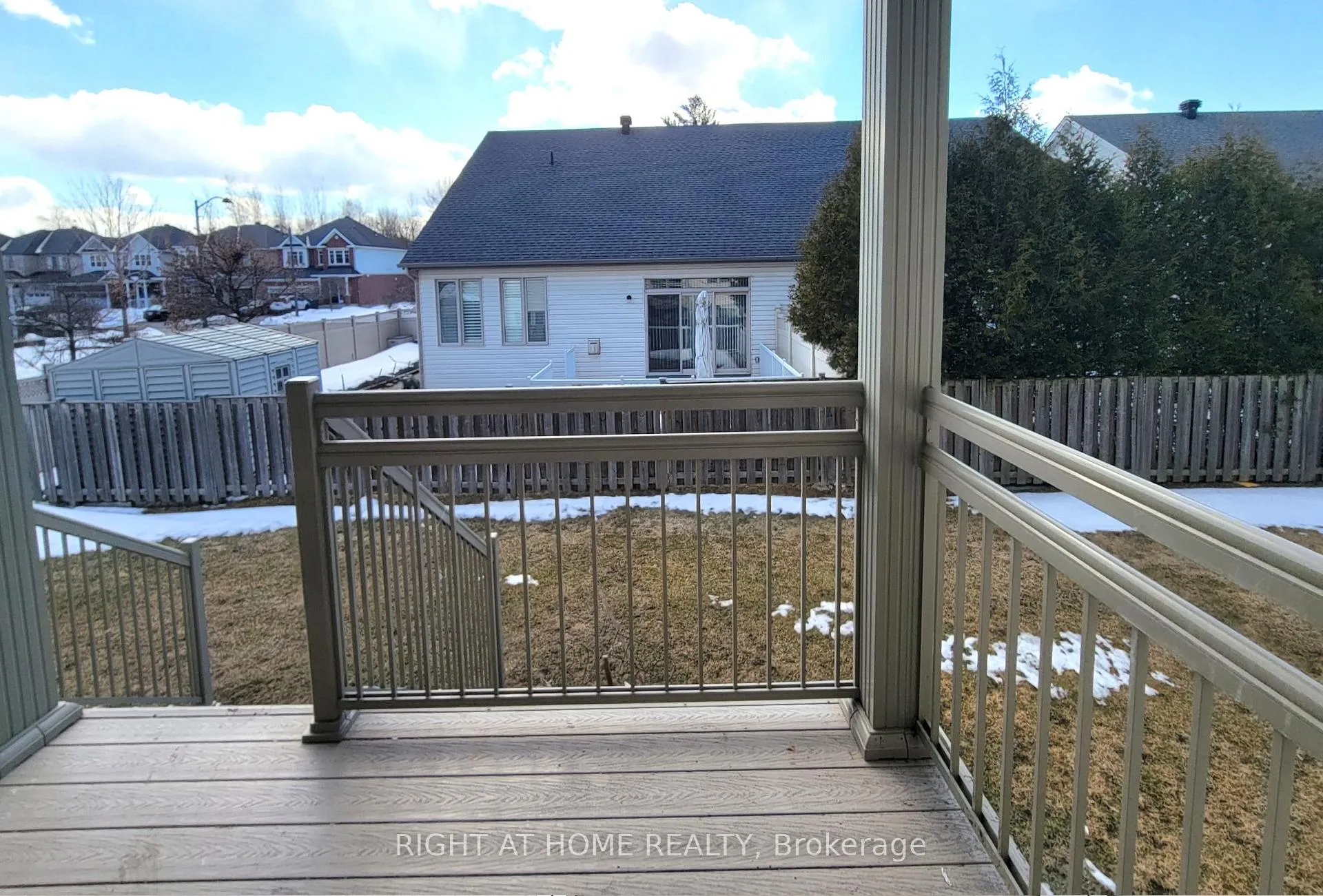 Photo 13 of Unit 11, 307 Galston Private, Ottawa, Mer Bleue/Bradley Estates/Anderson Park — HOMEH