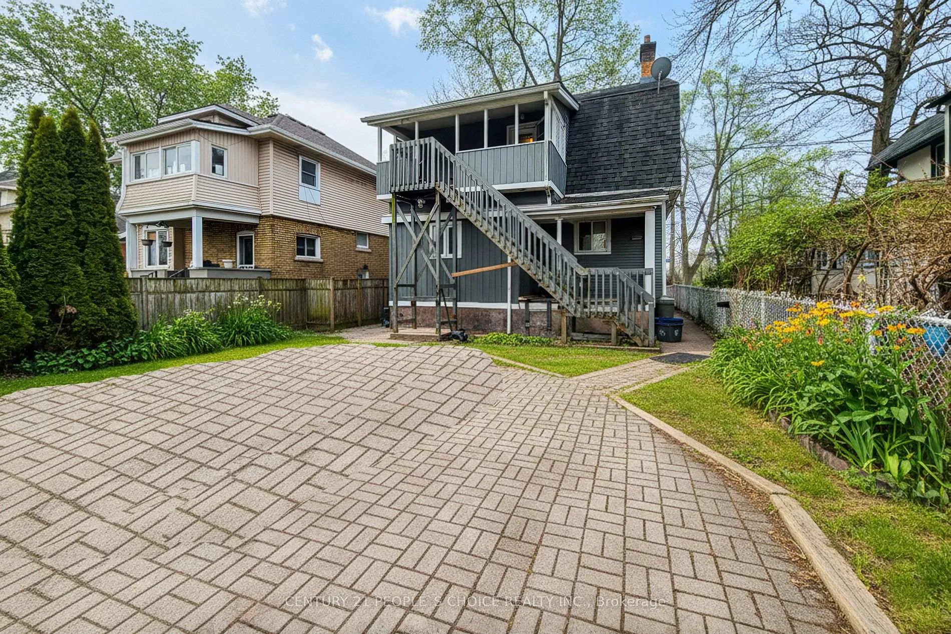 Photo 2 of Unit 3, 4999 McRae Street, Niagara Falls, Cherrywood — HOMEH