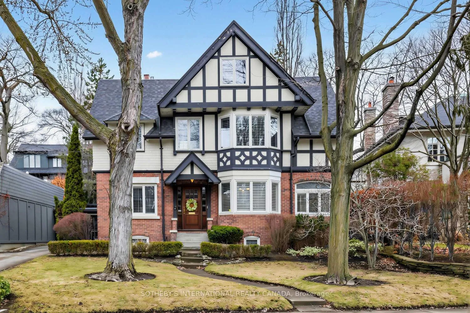 Photo 1 of 136 Roxborough Drive, Toronto, Rosedale-Moore Park — HOMEH