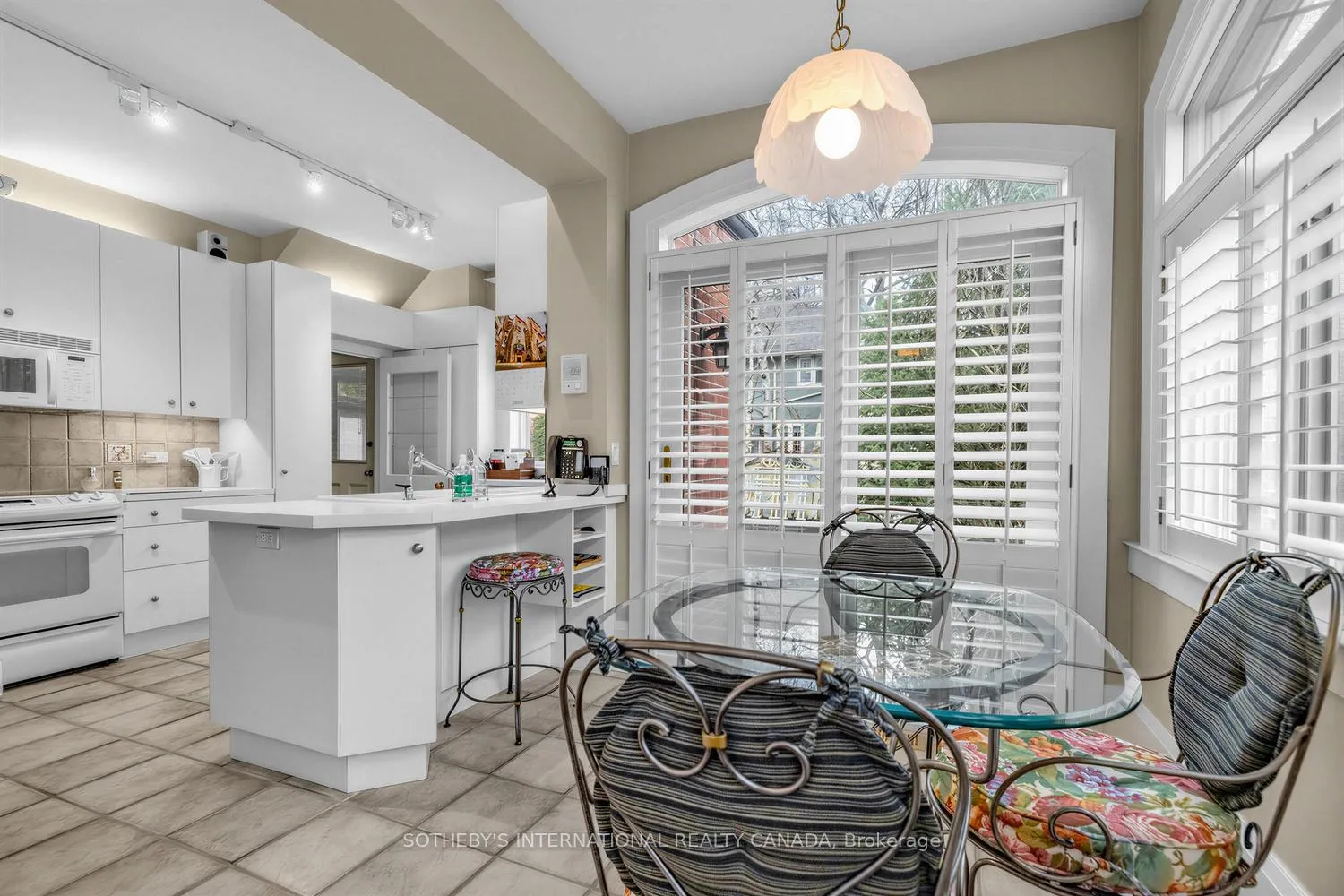 Photo 16 of 136 Roxborough Drive, Toronto, Rosedale-Moore Park — HOMEH