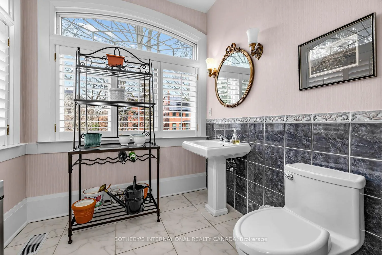 Photo 18 of 136 Roxborough Drive, Toronto, Rosedale-Moore Park — HOMEH