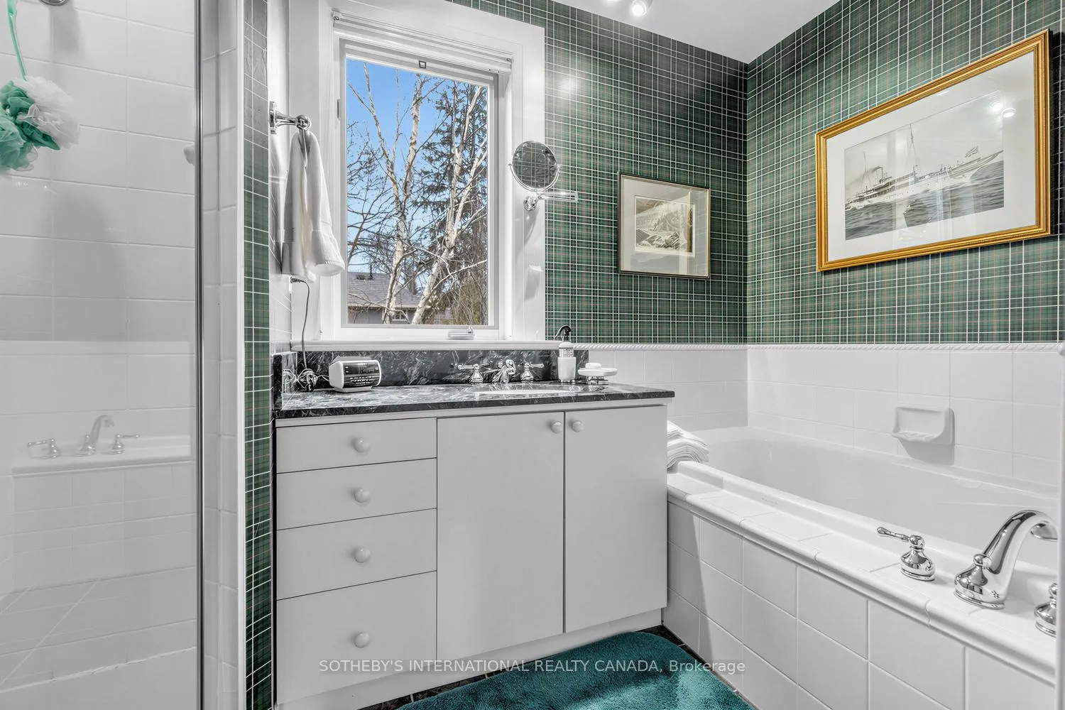 Photo 24 of 136 Roxborough Drive, Toronto, Rosedale-Moore Park — HOMEH