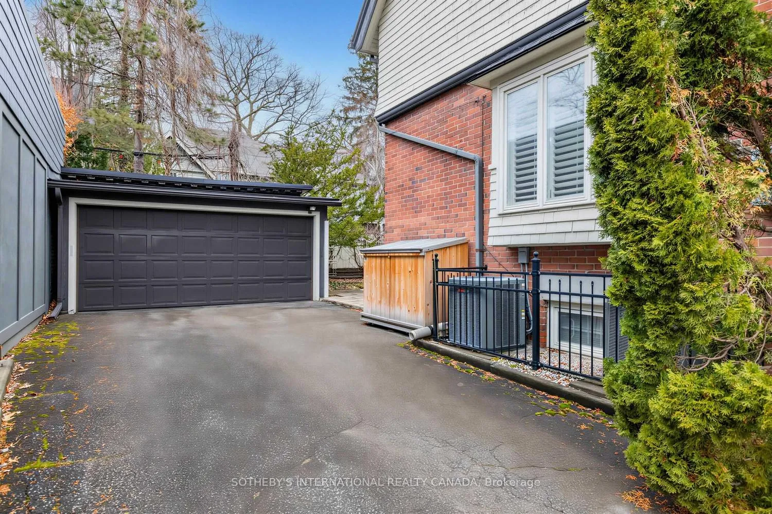 Photo 35 of 136 Roxborough Drive, Toronto, Rosedale-Moore Park — HOMEH