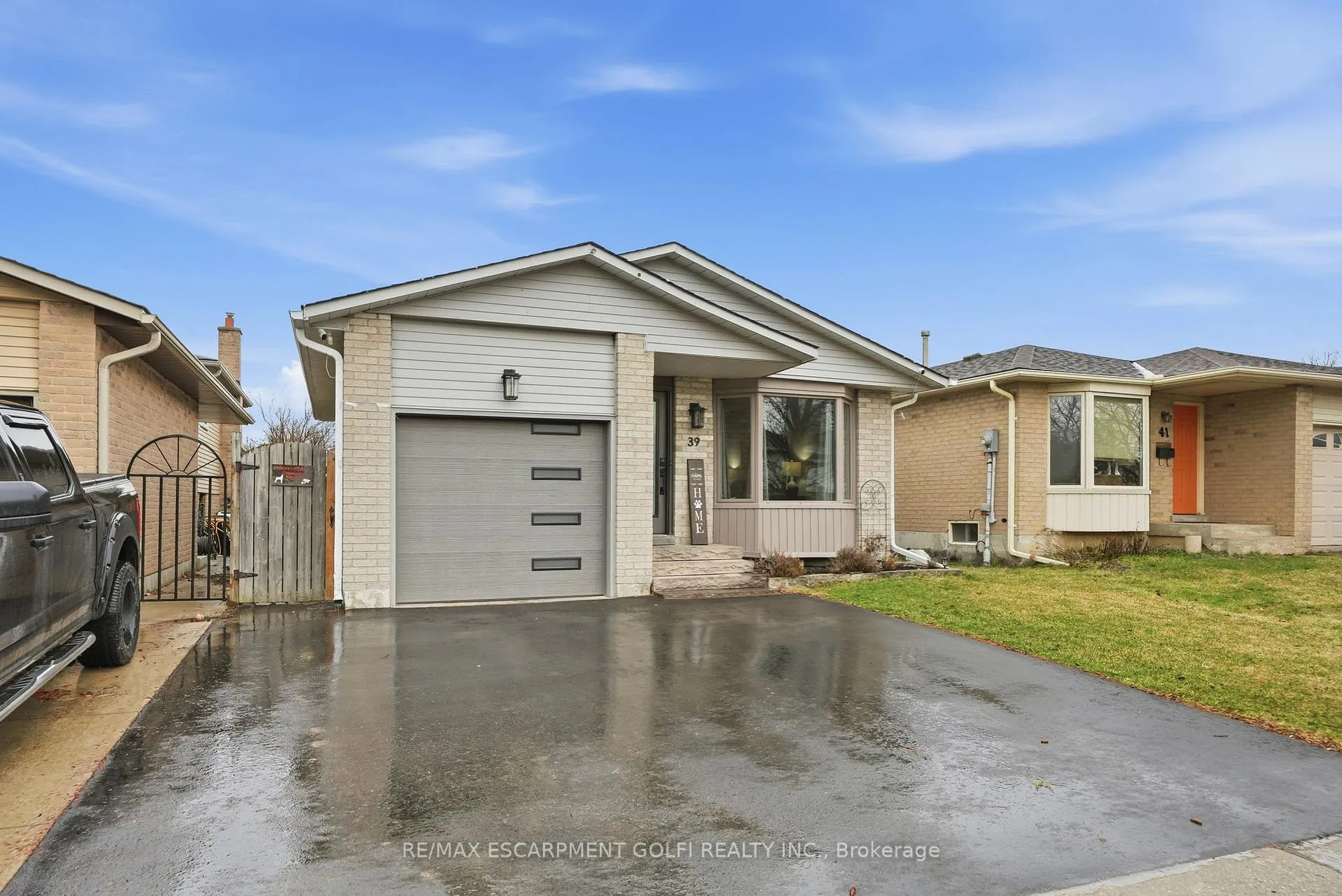 Photo 1 of 39 Kennard Street, Hamilton, Stoney Creek Mountain — HOMEH