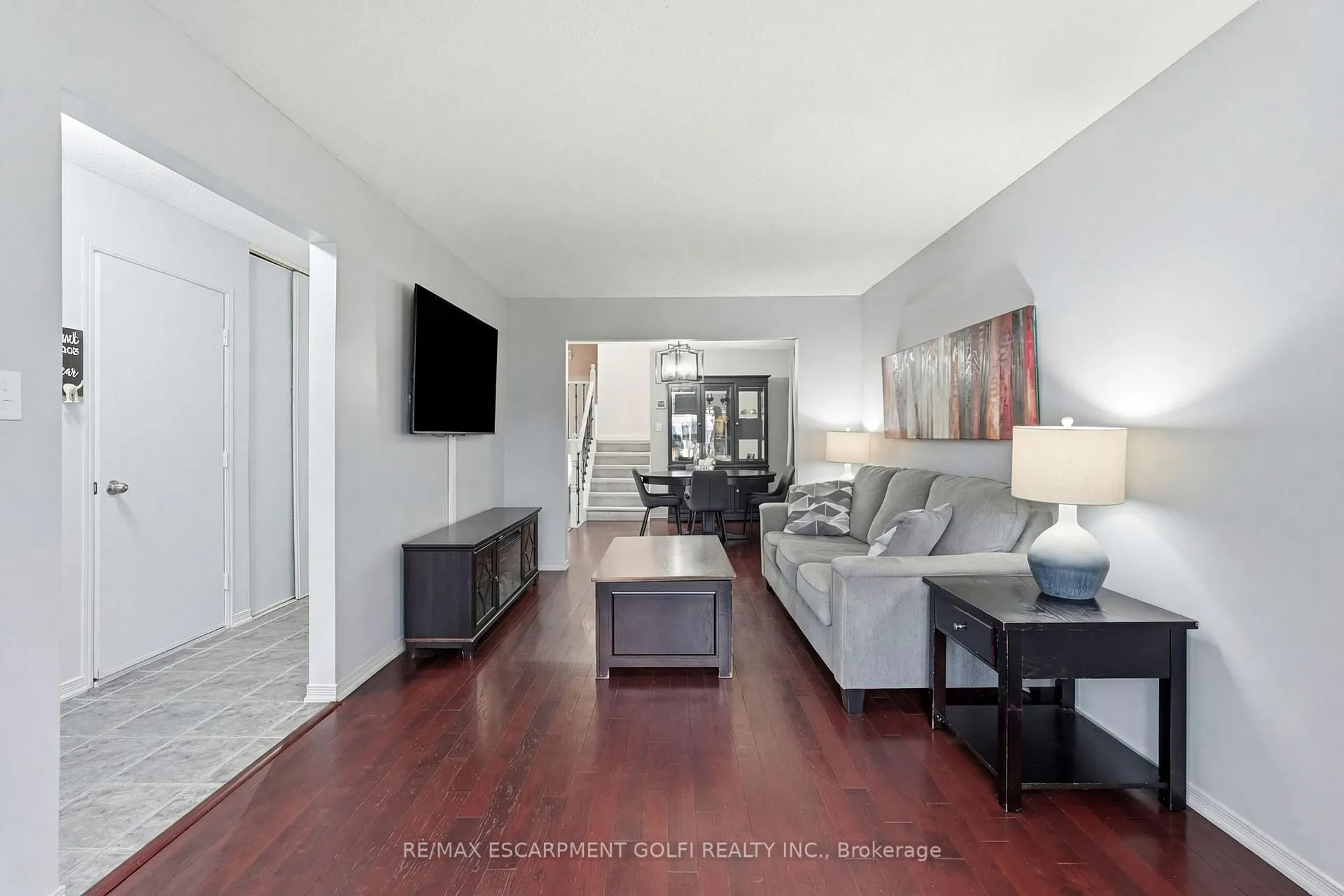Photo 4 of 39 Kennard Street, Hamilton, Stoney Creek Mountain — HOMEH
