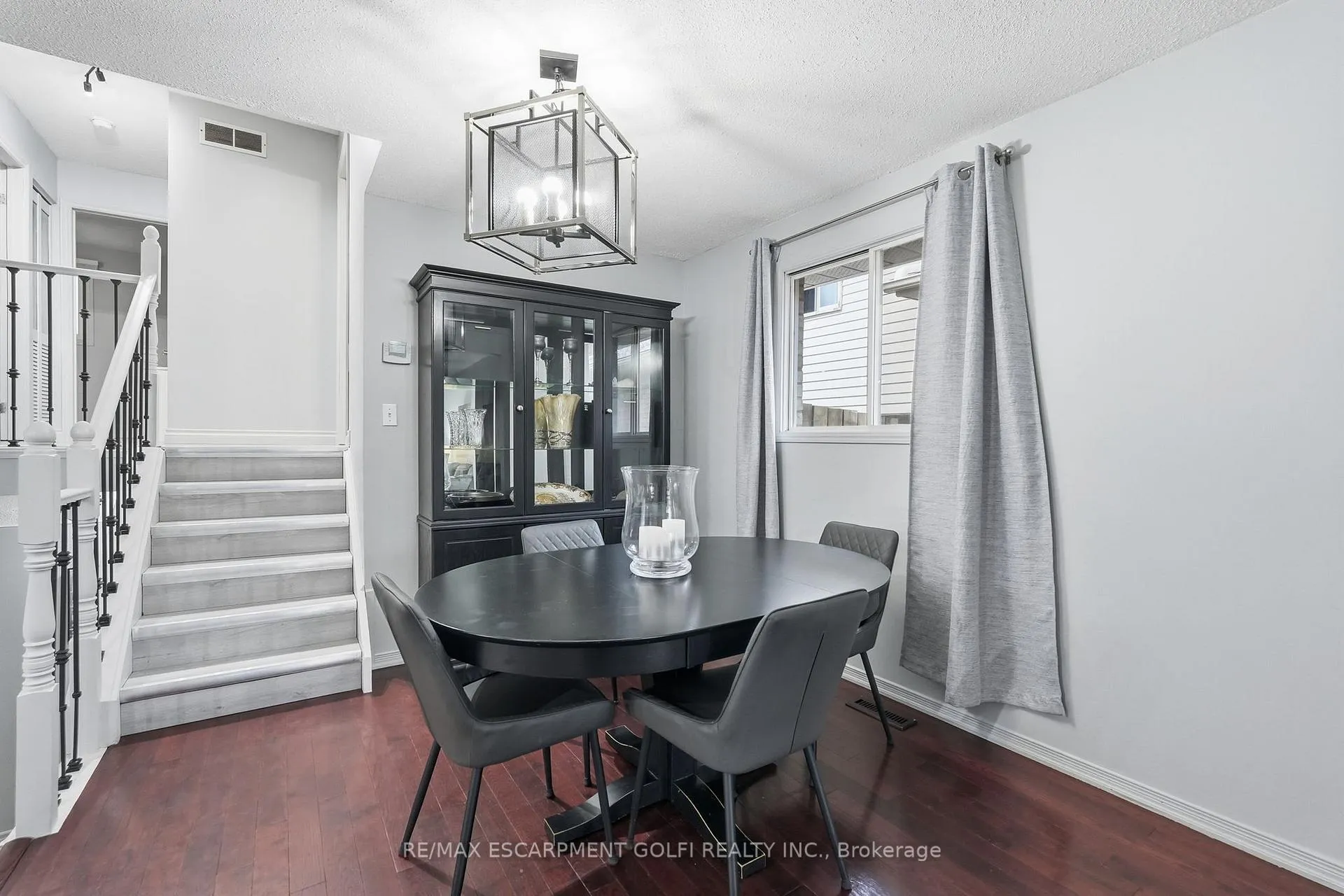 Photo 6 of 39 Kennard Street, Hamilton, Stoney Creek Mountain — HOMEH