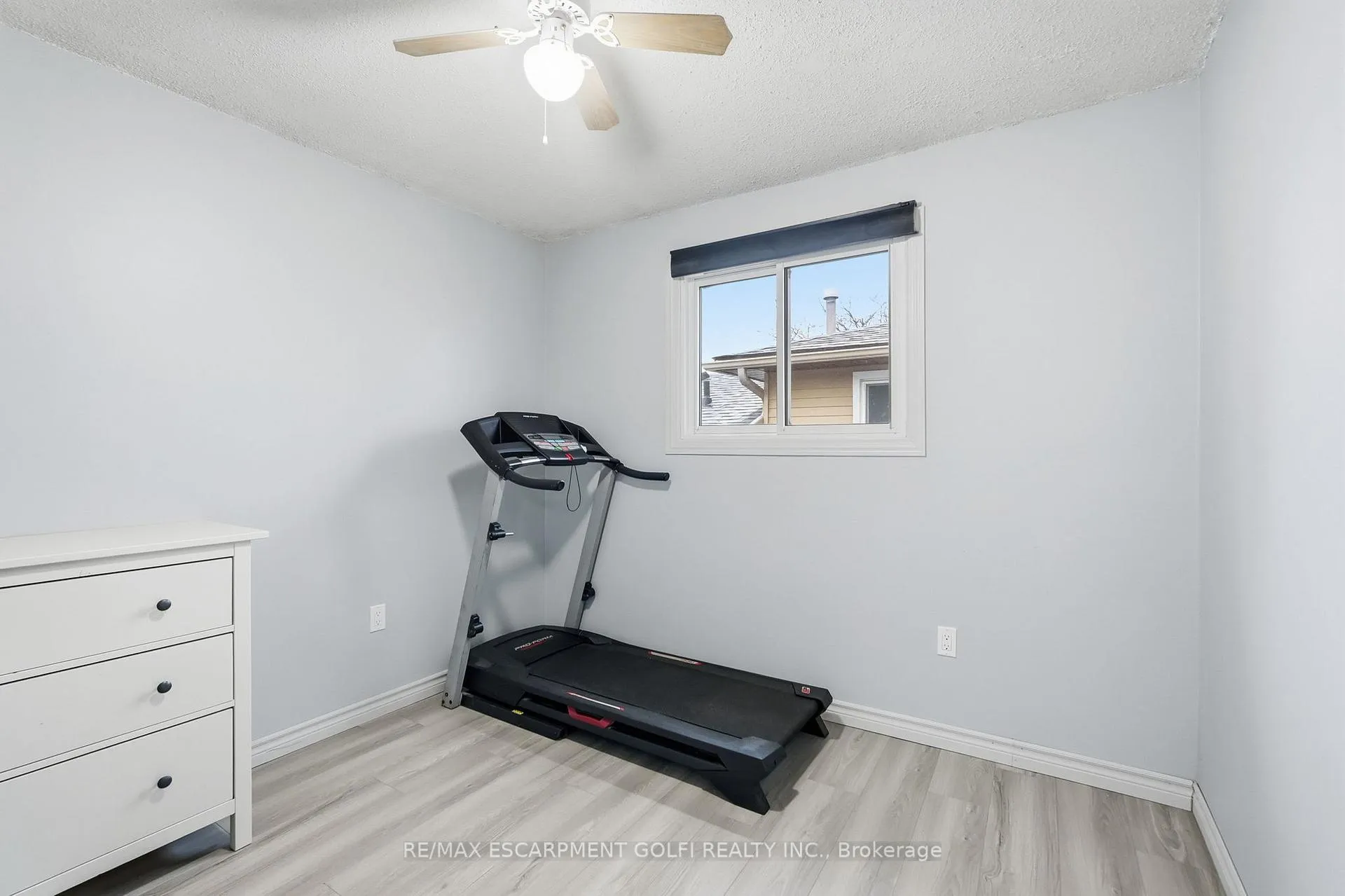 Photo 13 of 39 Kennard Street, Hamilton, Stoney Creek Mountain — HOMEH