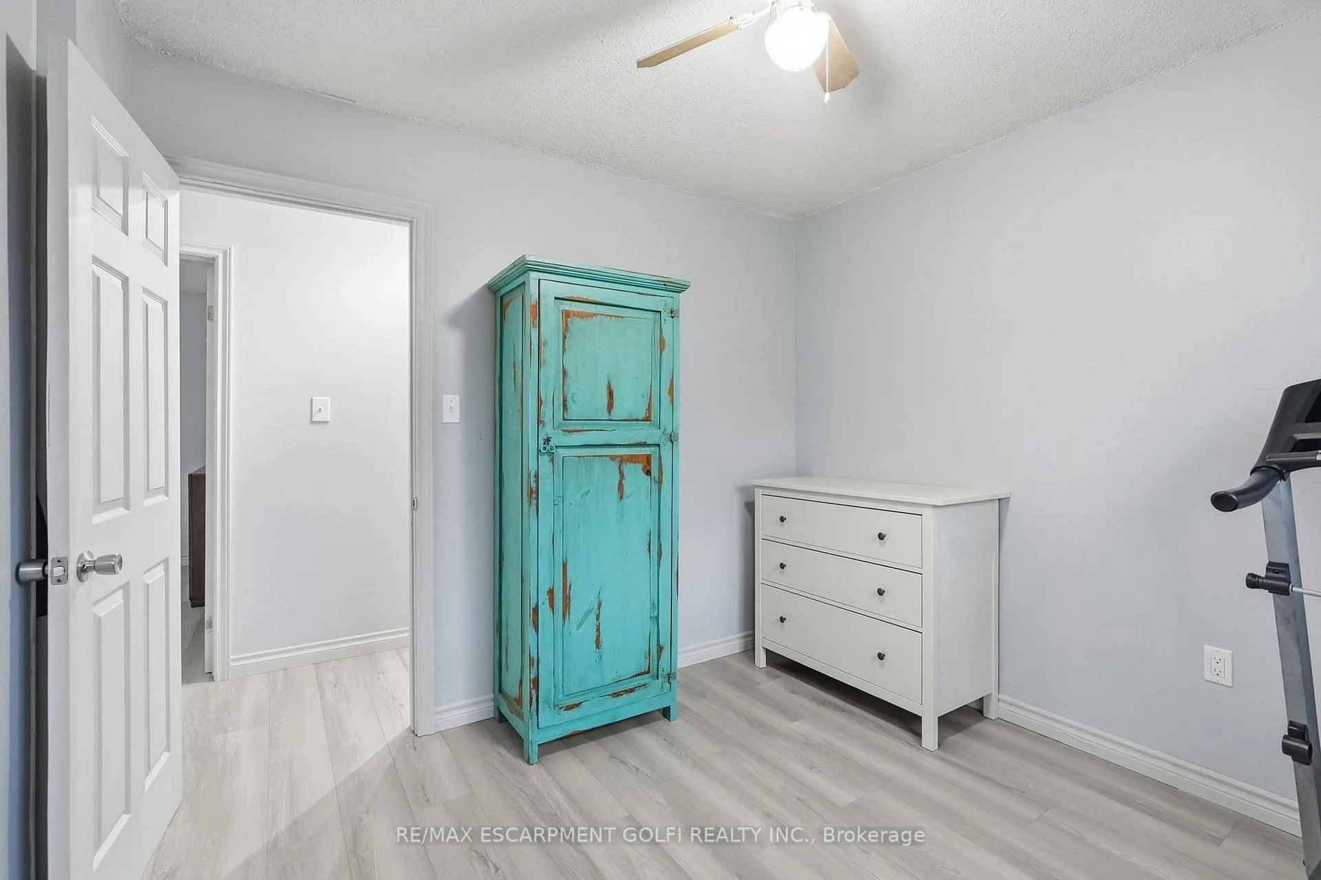 Photo 14 of 39 Kennard Street, Hamilton, Stoney Creek Mountain — HOMEH