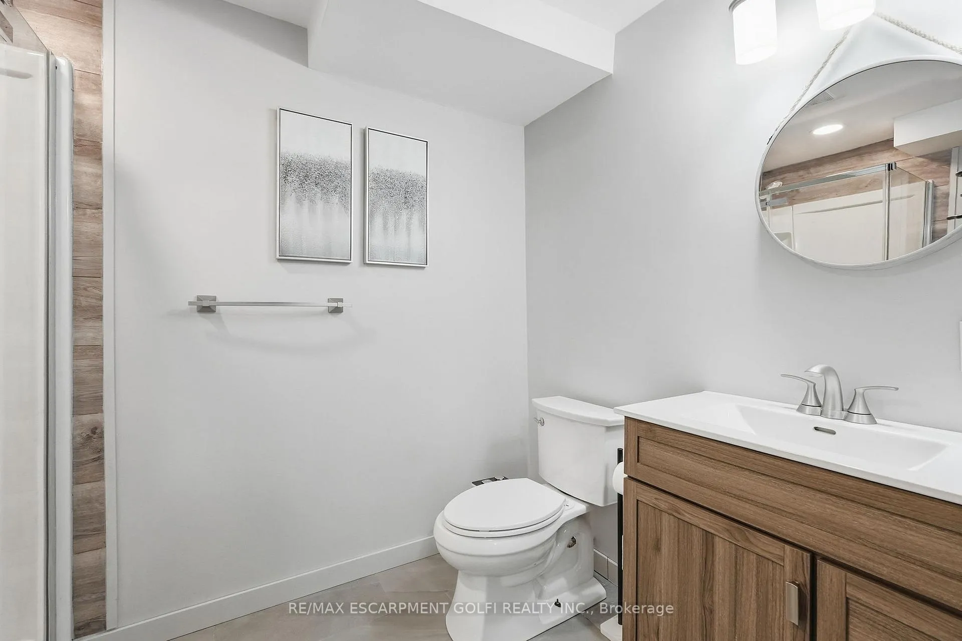 Photo 19 of 39 Kennard Street, Hamilton, Stoney Creek Mountain — HOMEH