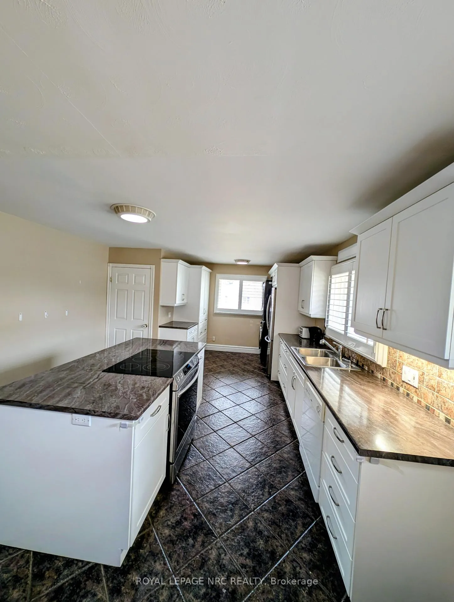 Photo 9 of 3194 Portage Road, Niagara Falls, Church's Lane — HOMEH
