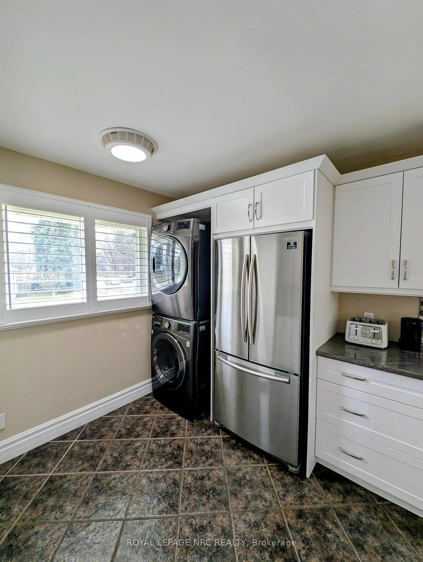 Photo 12 of 3194 Portage Road, Niagara Falls, Church's Lane — HOMEH
