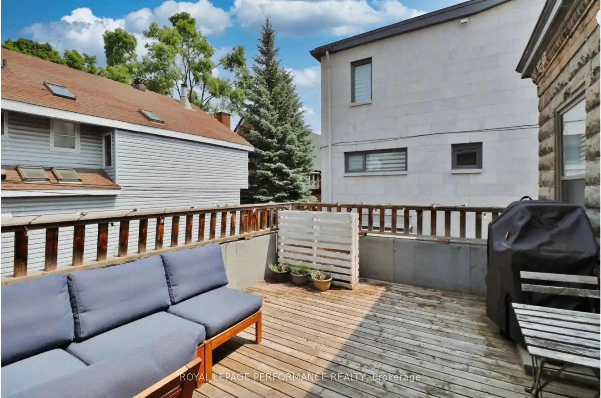 Photo 2 of Unit 2, 157 Drummond Street, Ottawa, Ottawa East — HOMEH