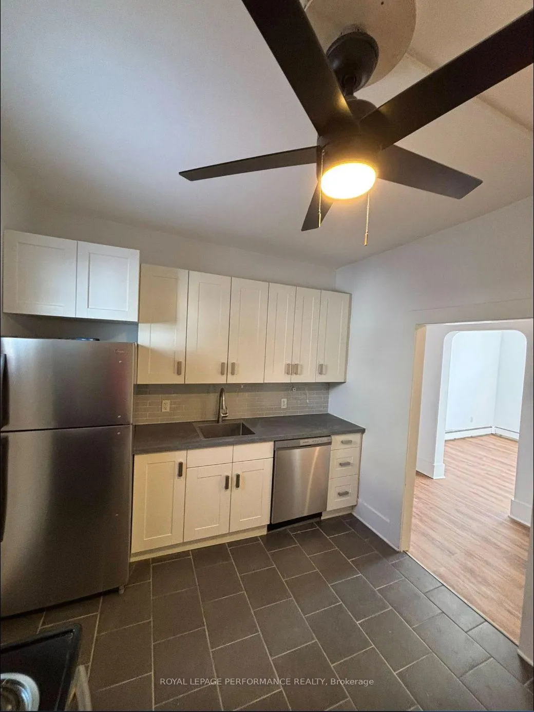Photo 4 of Unit 2, 157 Drummond Street, Ottawa, Ottawa East — HOMEH