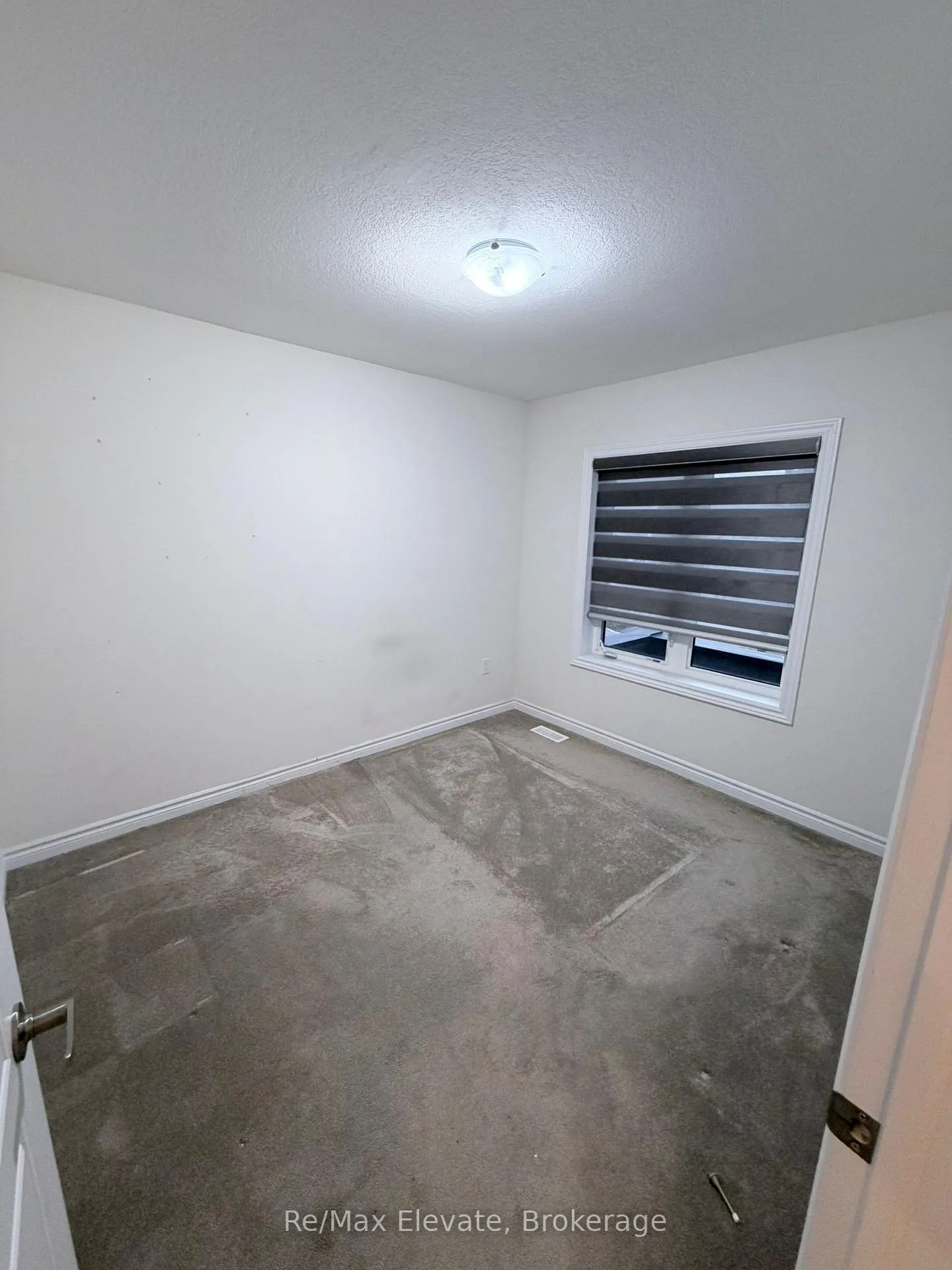 Photo 8 of 51 Lillian Way, Haldimand — HOMEH