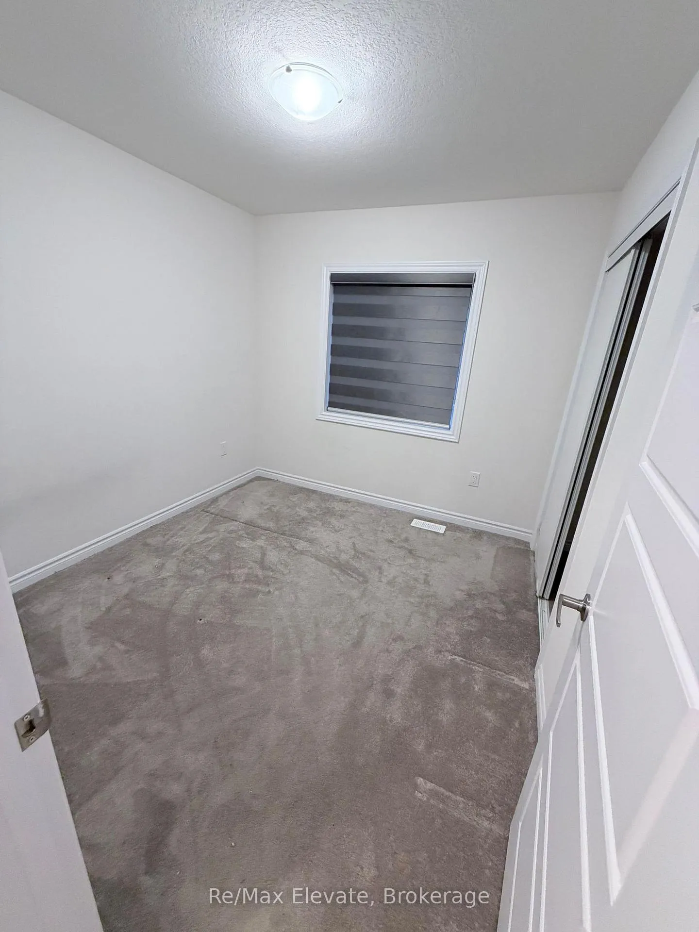 Photo 9 of 51 Lillian Way, Haldimand — HOMEH
