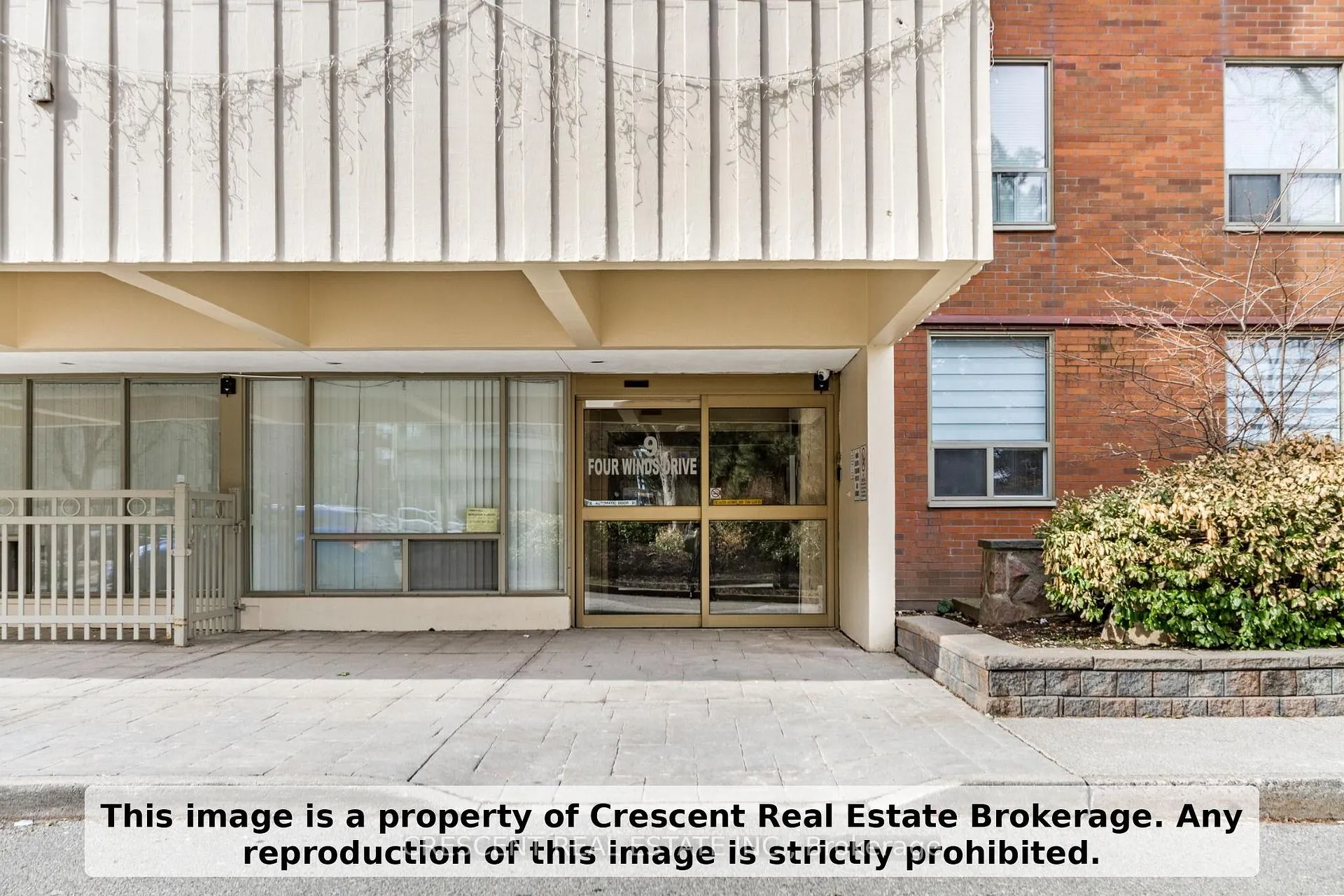 Photo 2 of Unit 710, 9 Four Winds Drive SW, North York, York University Heights — HOMEH