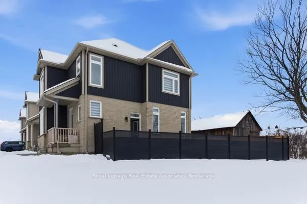 Front of Unit (Lower), 3 Marshall Lane