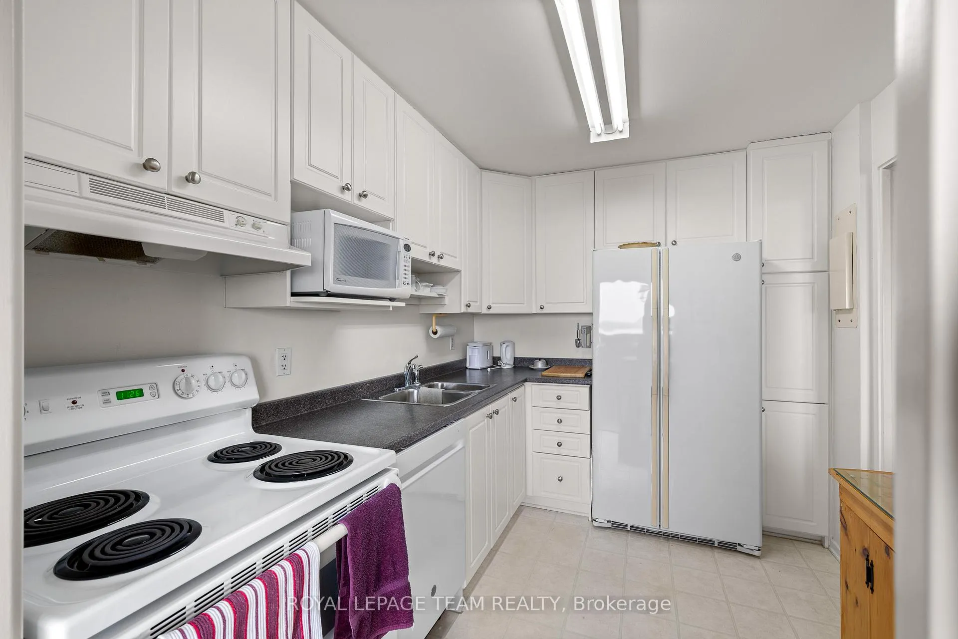 Photo 19 of Unit 1611, 265 Poulin Avenue N, Ottawa, Britannia — HOMEH