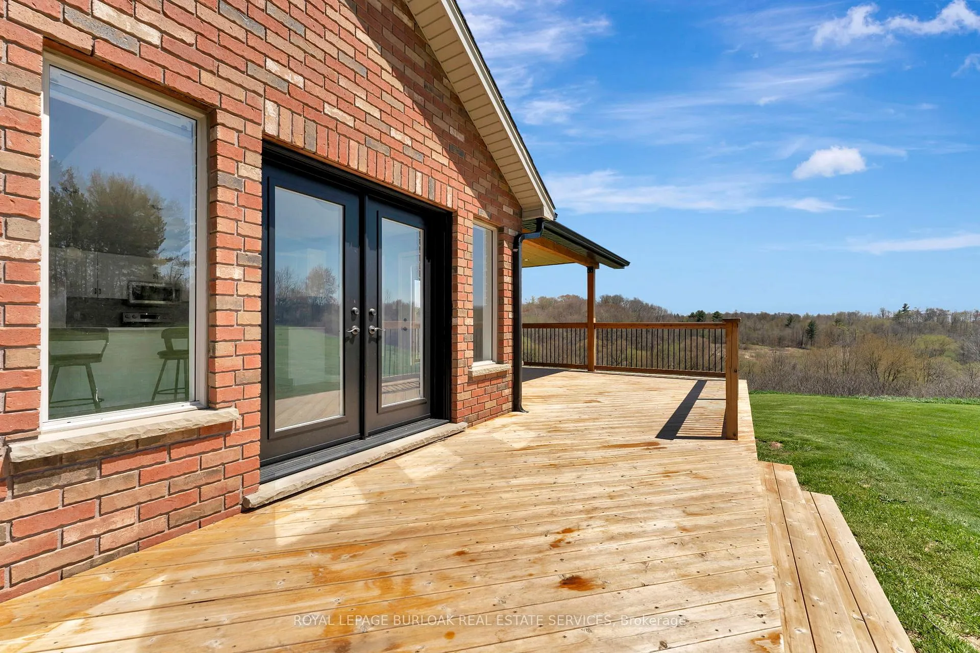 Photo 13 of 70 Governors Road E, Brant, Paris — HOMEH