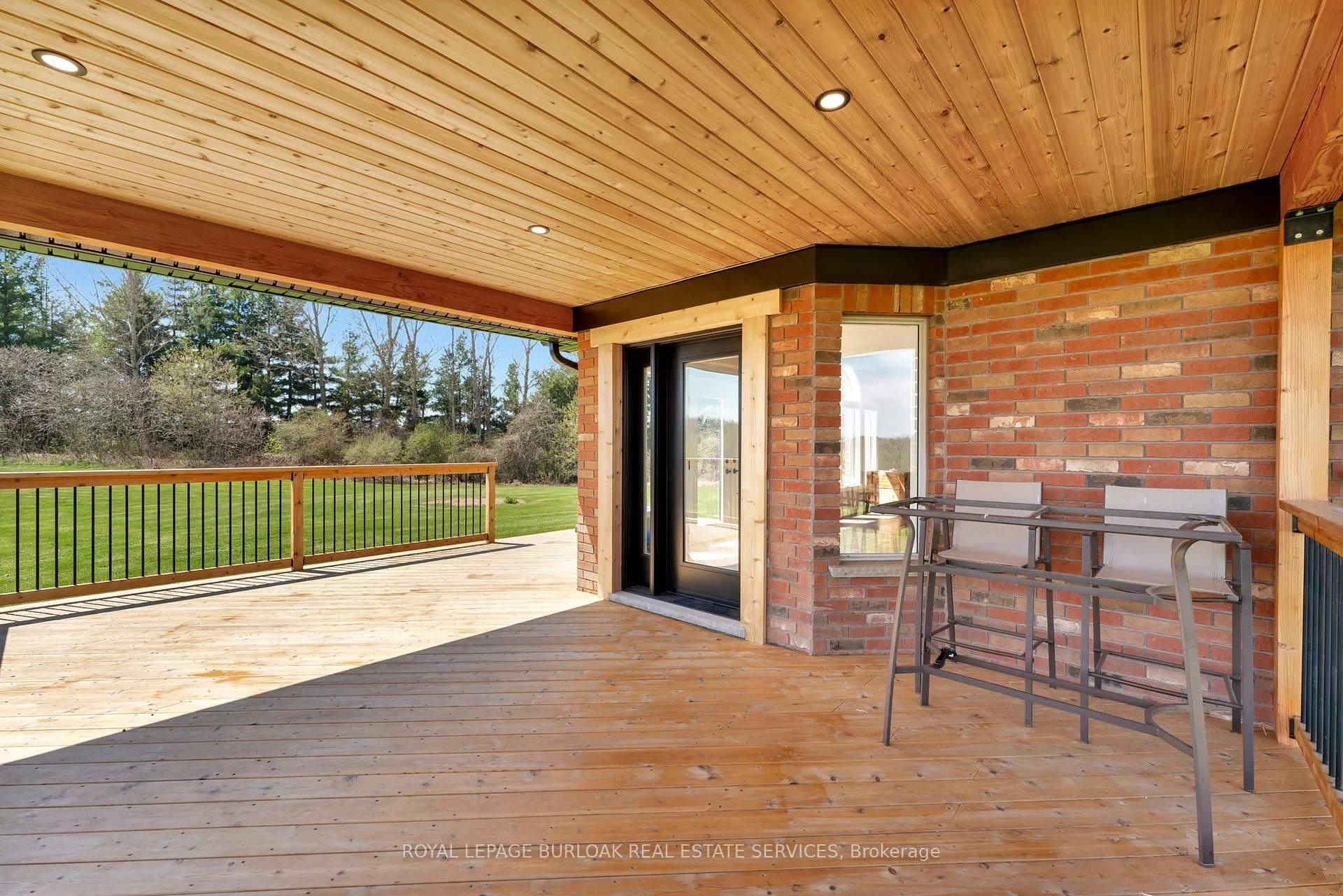 Photo 14 of 70 Governors Road E, Brant, Paris — HOMEH