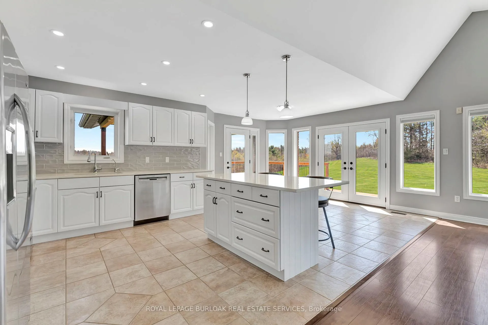 Photo 18 of 70 Governors Road E, Brant, Paris — HOMEH
