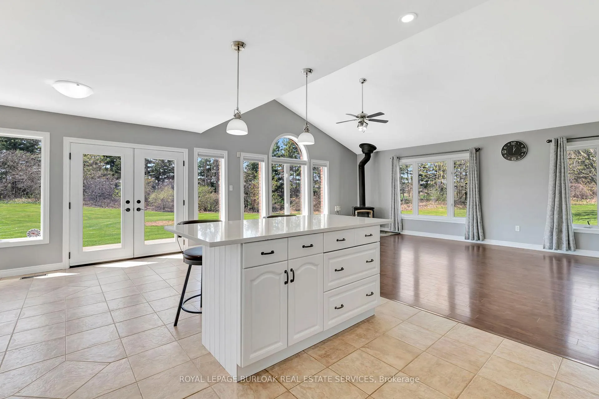 Photo 19 of 70 Governors Road E, Brant, Paris — HOMEH